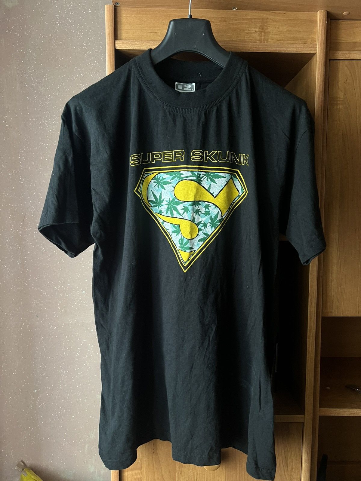 Vintage Superman Super Skunk 2002 Universal Studios T-Shirts, Hoodie, Sweatshirt | PodTeesHub.com