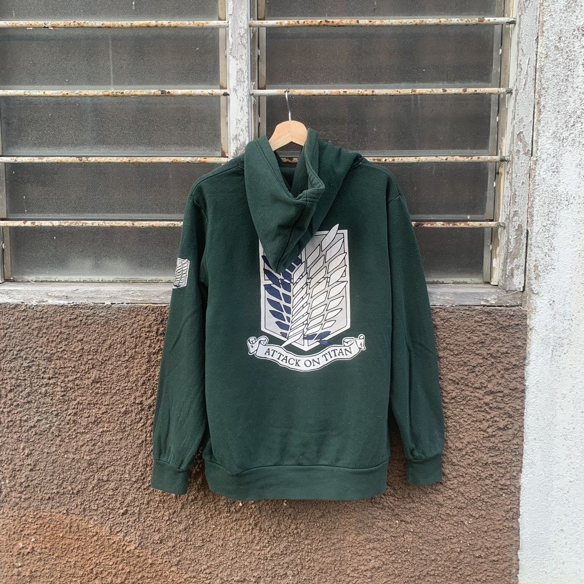 Vintage Attack On Titan Anime Movie Game Pullover Hoodie T-Shirts, Sweatshirt | PodTeesHub.com