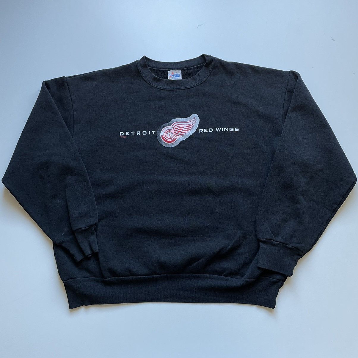 Nhl Vintage 1990s Detroit Red Wings Nhl Graphic Crewneck Mens Xl T-Shirts, Hoodie, Sweatshirt | PodTeesHub.com
