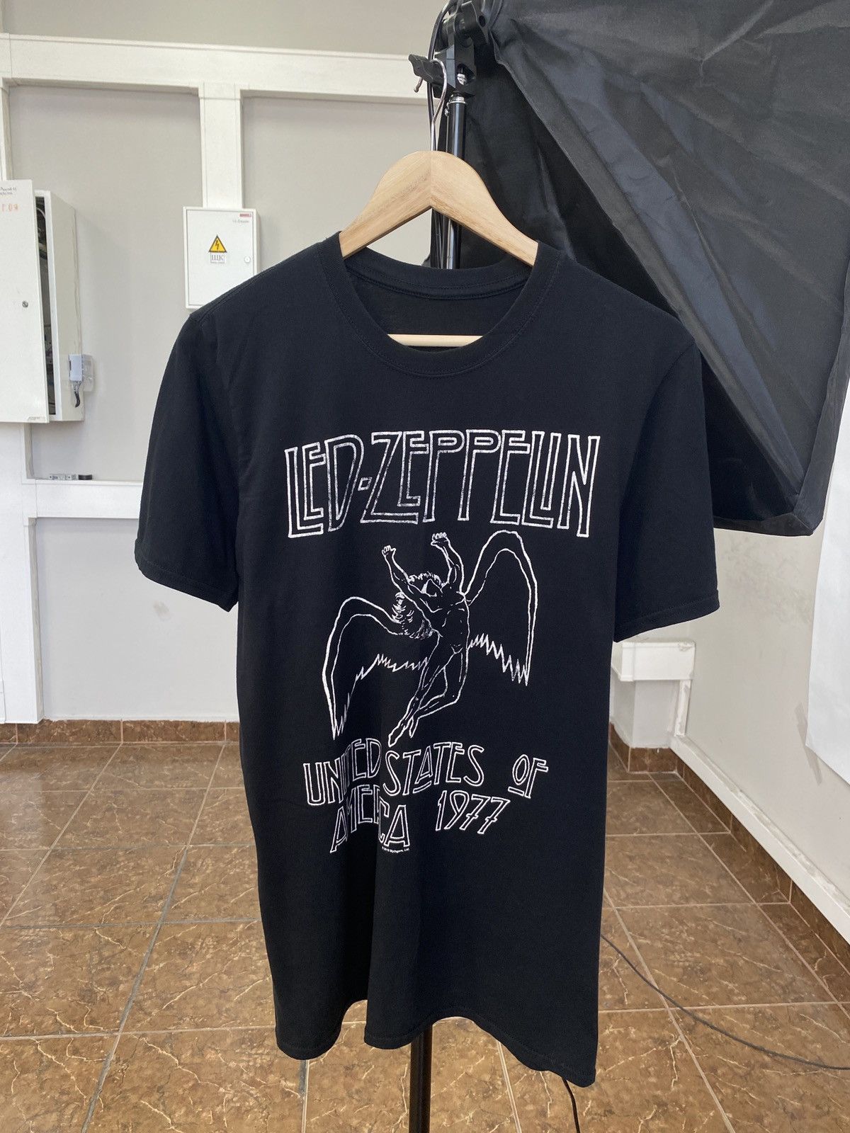 Zeppelin Led Zeppelin June 1977 United State T Shirt 2018 Print Hoodie, Sweatshirt | PodTeesHub.com