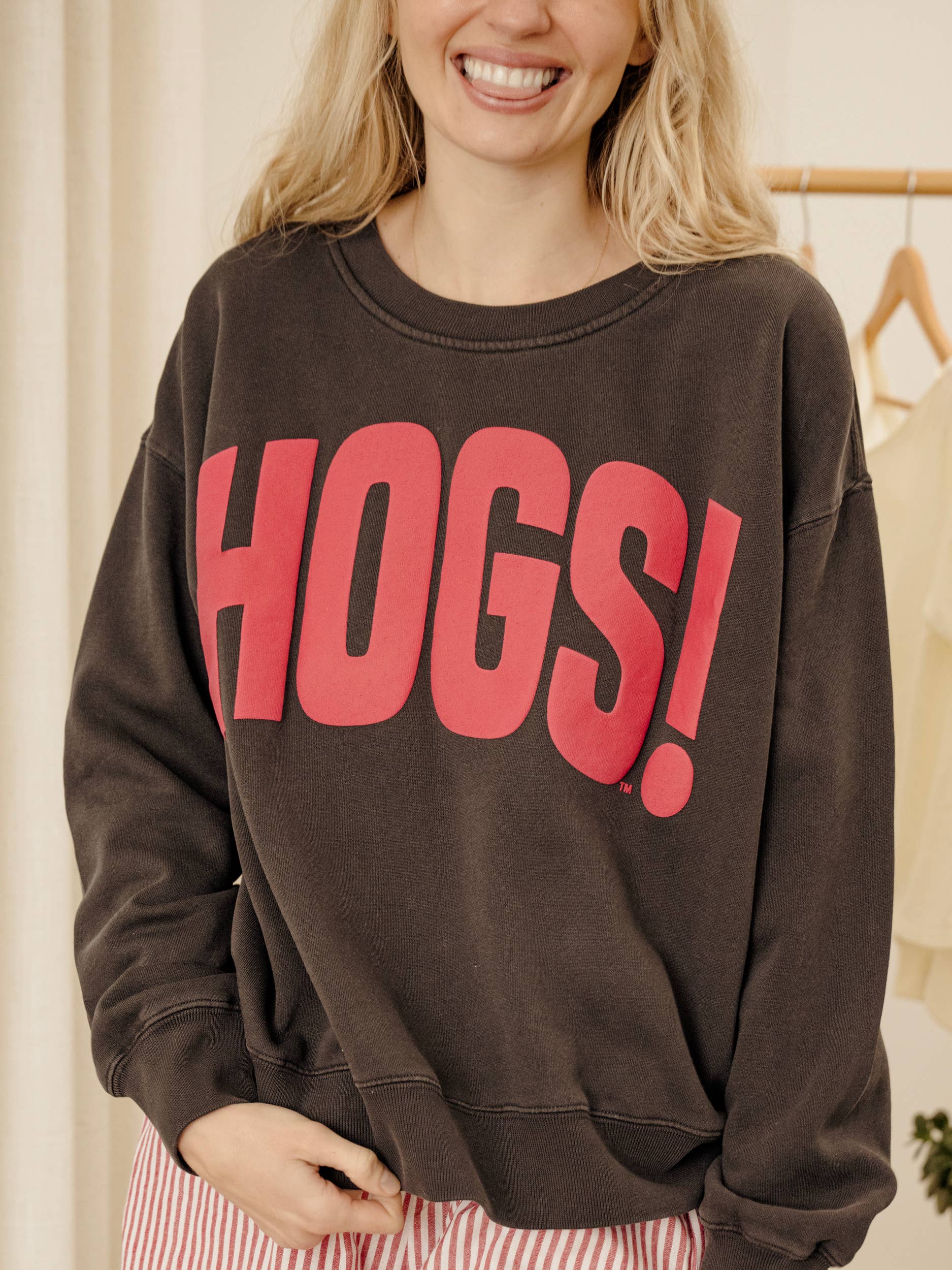 Ark. Razorbacks Hogs Mono Puff Ink Smoke Hi-Dive Sweatshirt T-Shirts, Hoodie | PodTeesHub.com