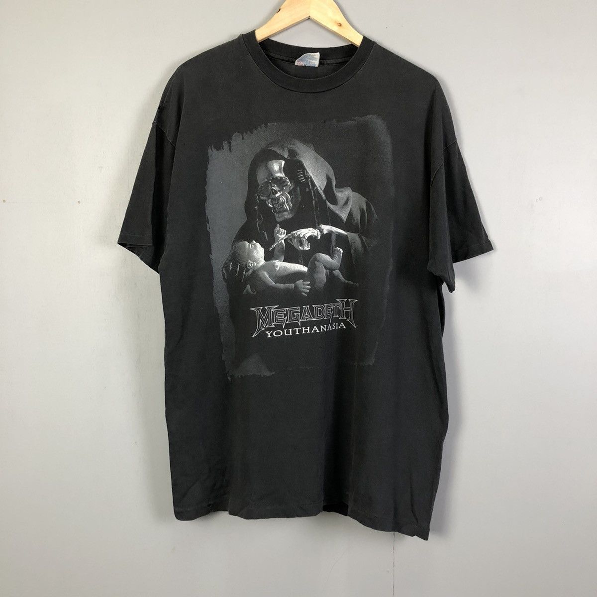 Megadeth X Vintage Distressed Vintage 90s Megadeth Youthanasia Tshirt Hoodie, Sweatshirt | PodTeesHub.com