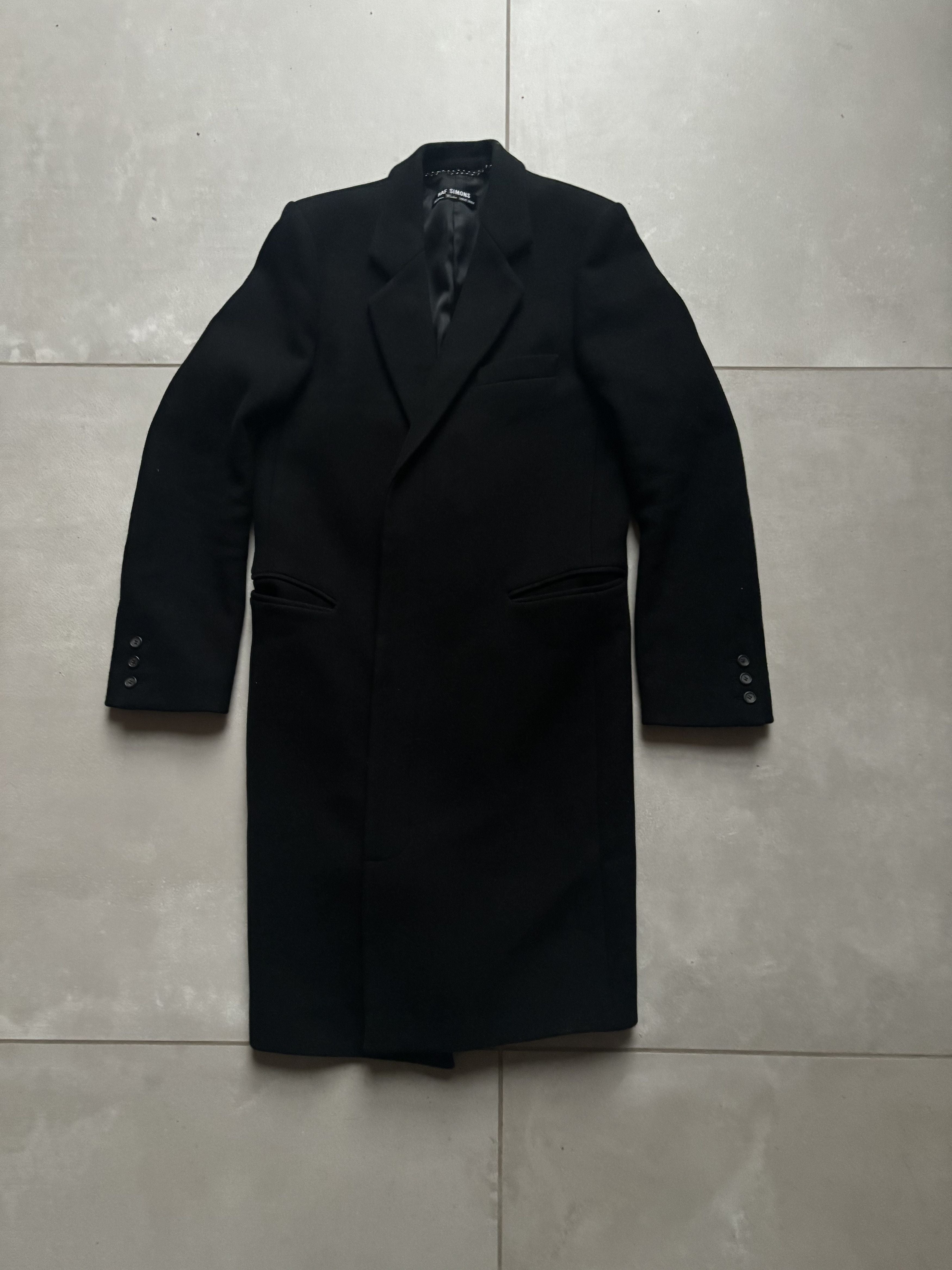 Simons Raf Simons Aw2000 Confusion Coat T-Shirts, Hoodie, Sweatshirt