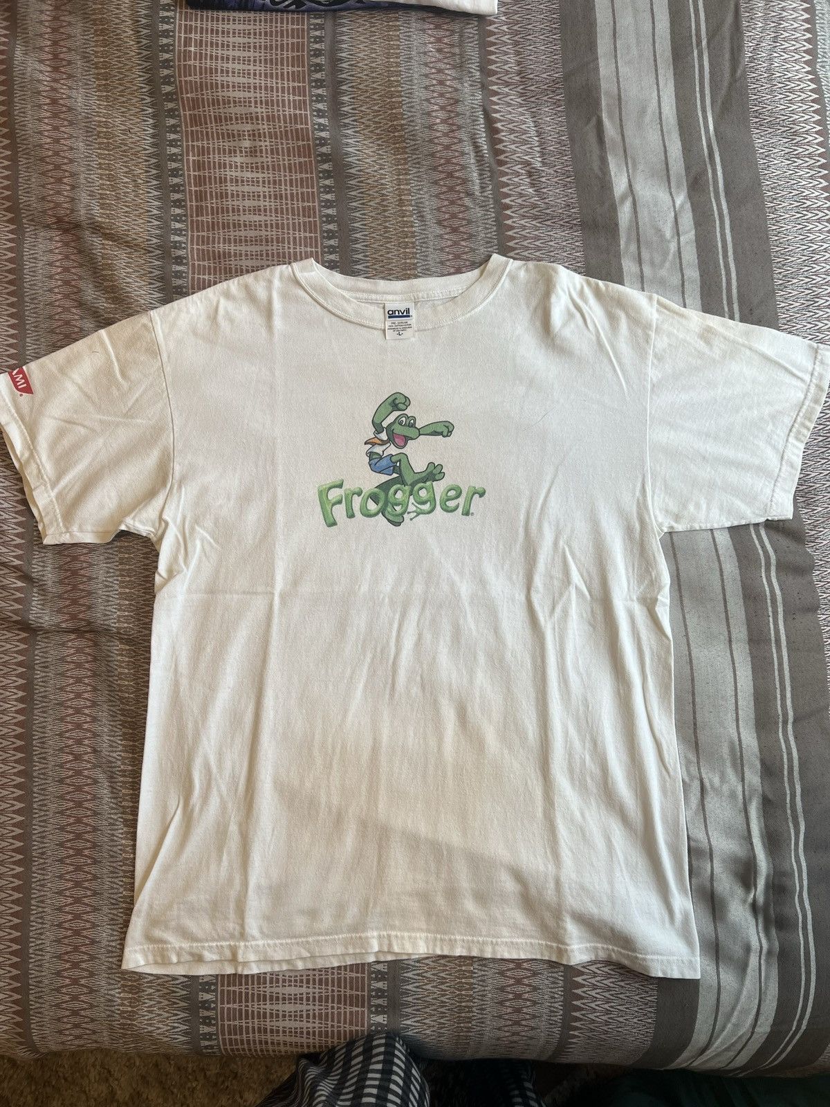 Vintage Y2k Frogger Videogame Shirt Konami Anvil Large Hoodie, Sweatshirt | PodTeesHub.com