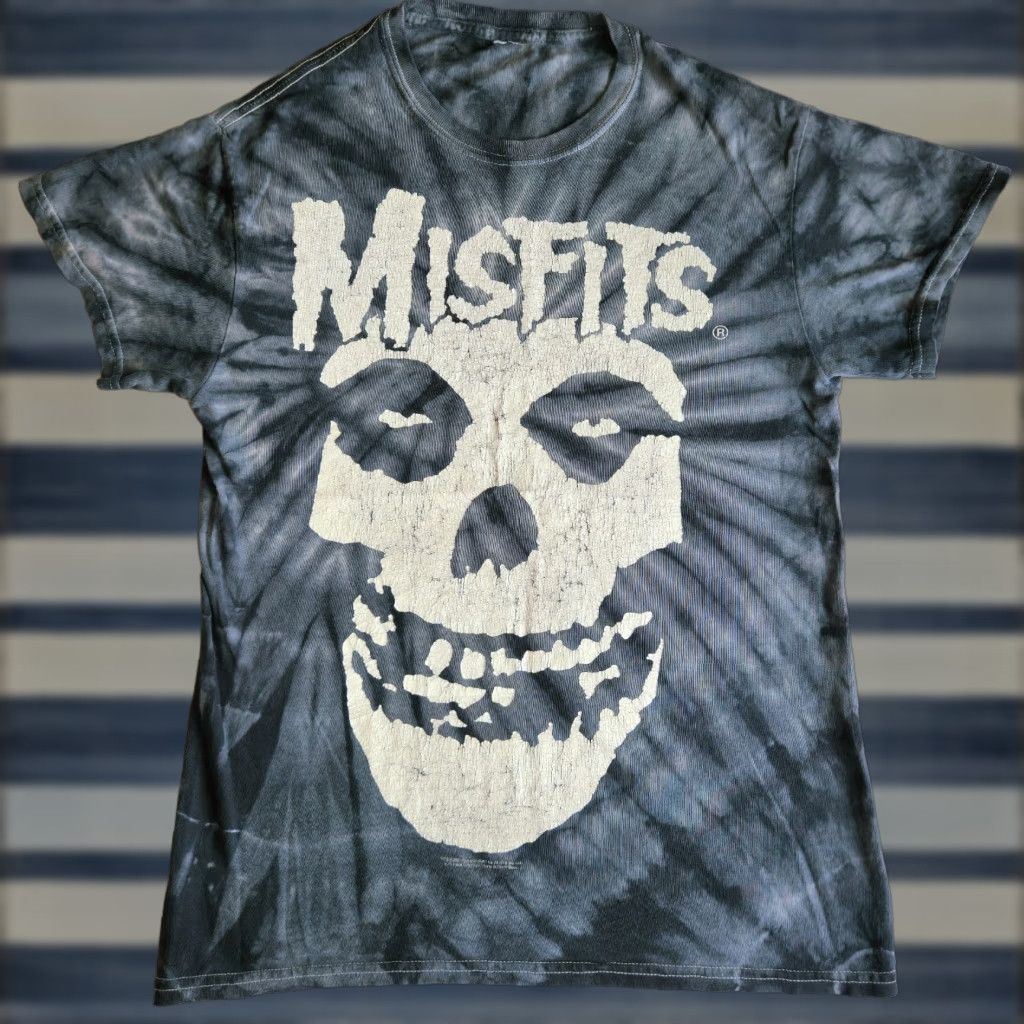 Vintage Misfits 2002 Skull Horror Punk Rock Band Blue Tie Dye Sm Graphic T Shirt Tee Hoodie, Sweatshirt | PodTeesHub.com