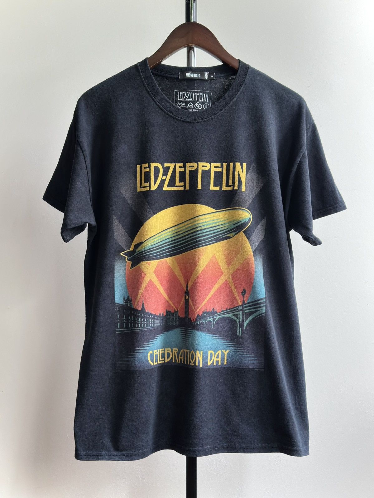 Led Zeppelin X Vintage Vintage Y2k Led Zeppelin Celebration Day Tee Hoodie, Sweatshirt | PodTeesHub.com