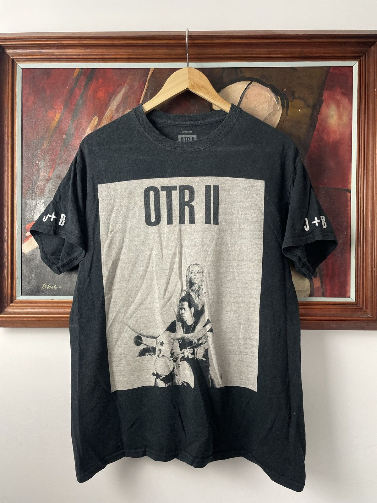 Rap Tees Otr 2 On The Run Ii Tour Jay Z X Beyonce Tee Rare Rap Pop Hoodie, Sweatshirt | PodTeesHub.com