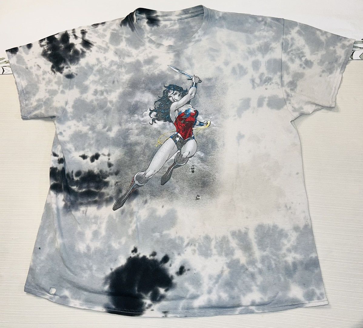 Vintage Wonder Woman T Shirt Hoodie, Sweatshirt | PodTeesHub.com