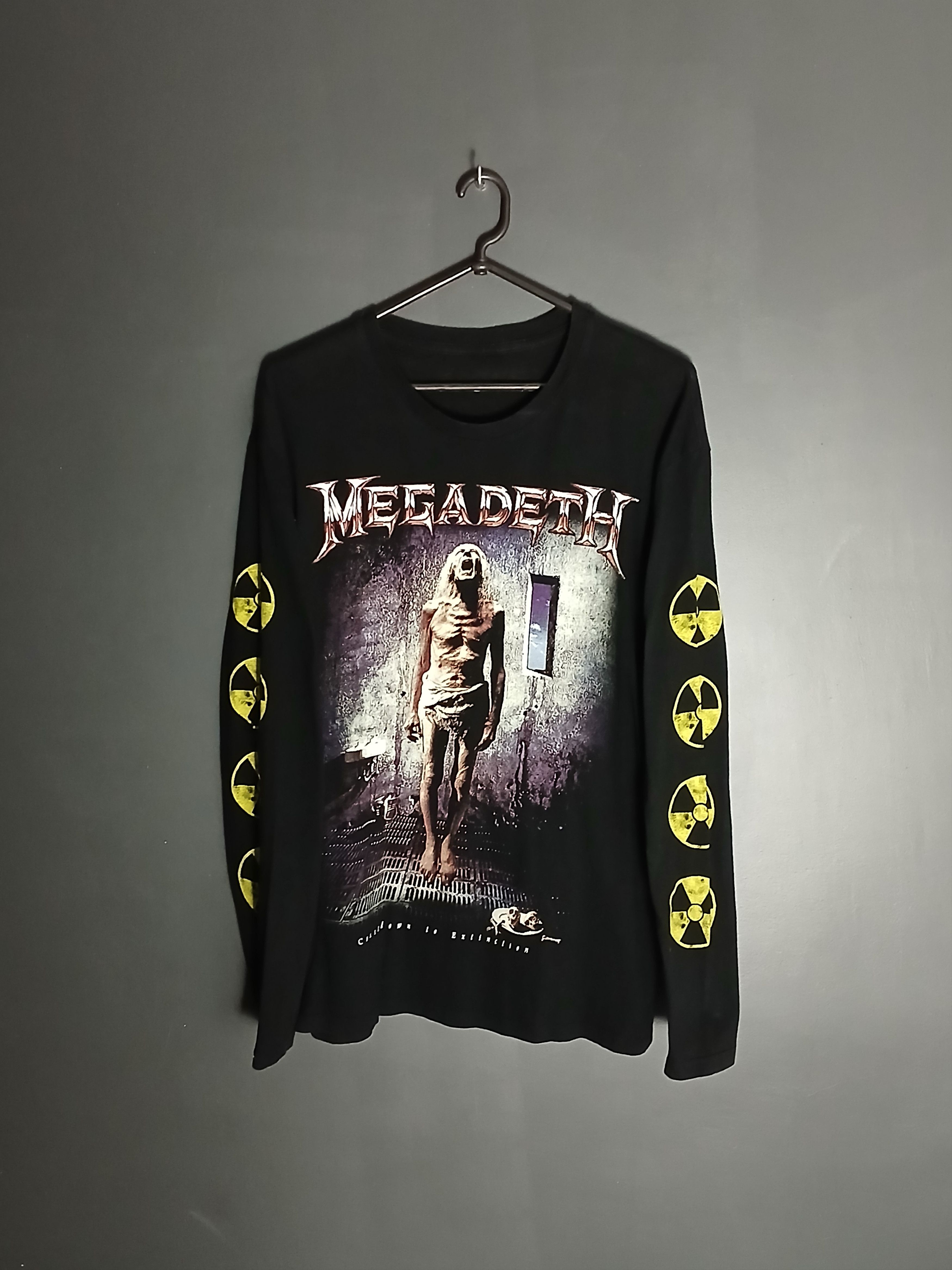 X Vintage Megadeth Countdown To Extinction Long Sleeve T Shirt Hoodie, Sweatshirt | PodTeesHub.com