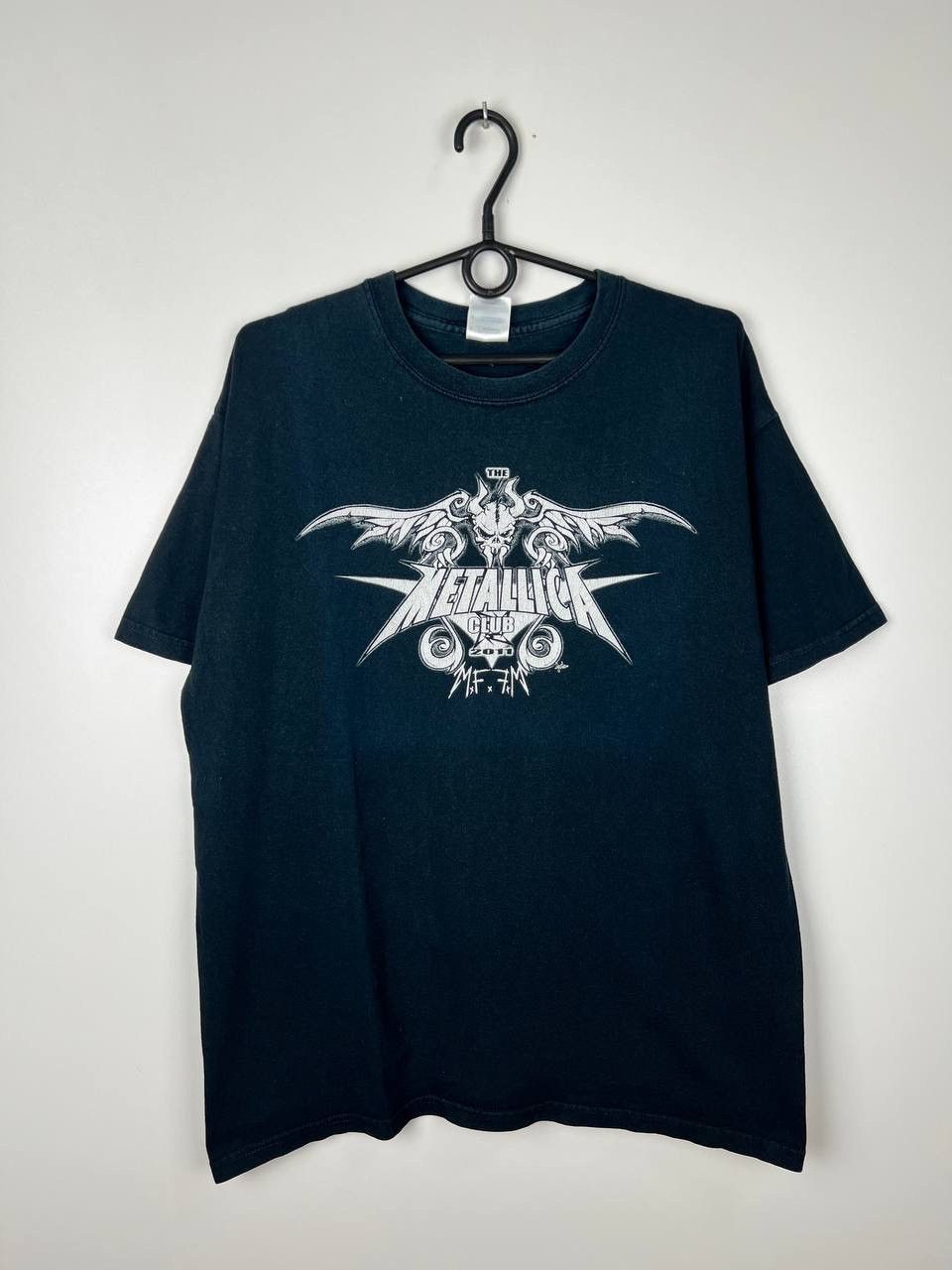 Metallica Club 2011 Band Vintage T Shirts Size L Hoodie, Sweatshirt | PodTeesHub.com