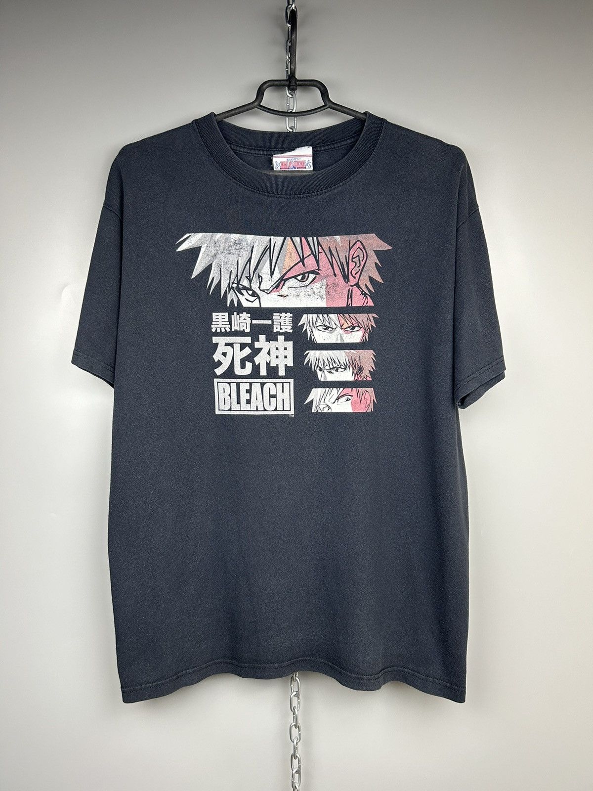 Bleach X Vintage Vintage Bleach Ichigo Kurosaki Anime T Shirt Hoodie, Sweatshirt | PodTeesHub.com