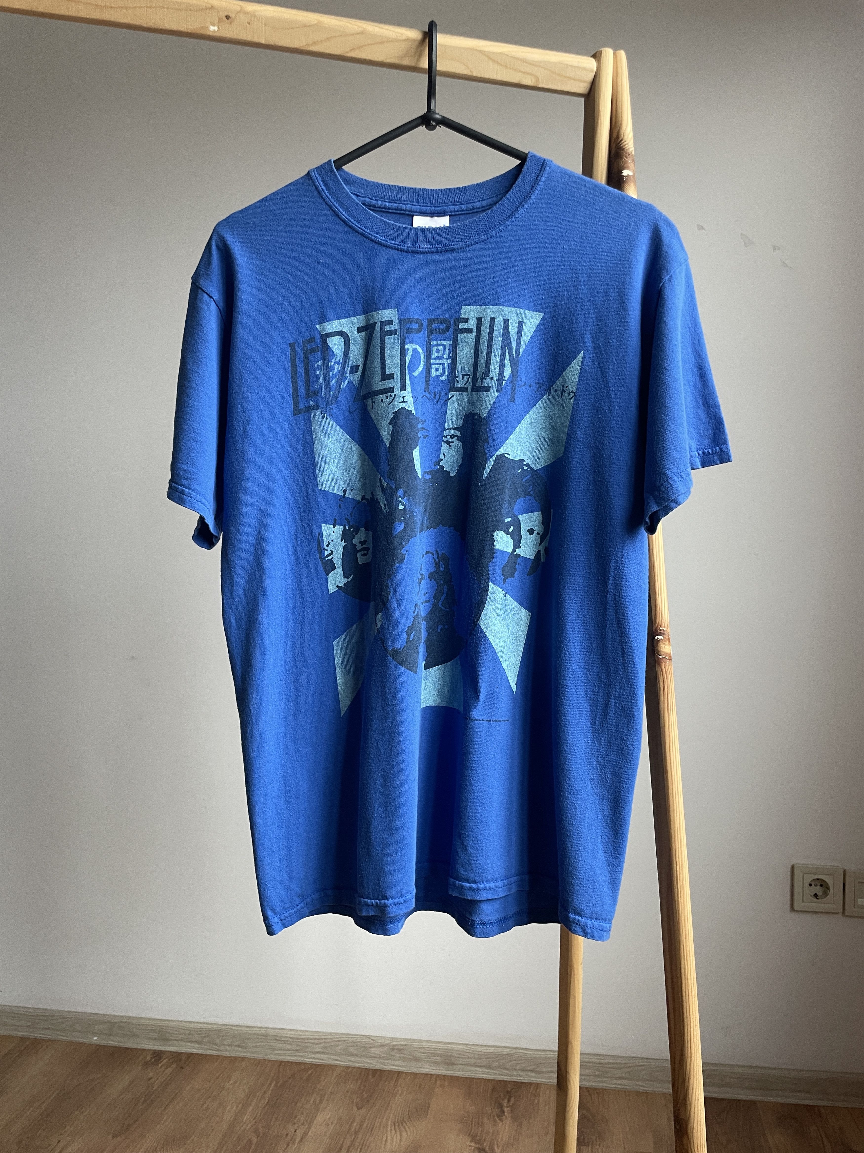 Zeppelin Led Zeppelin Band T Shirt Size M Hoodie, Sweatshirt | PodTeesHub.com