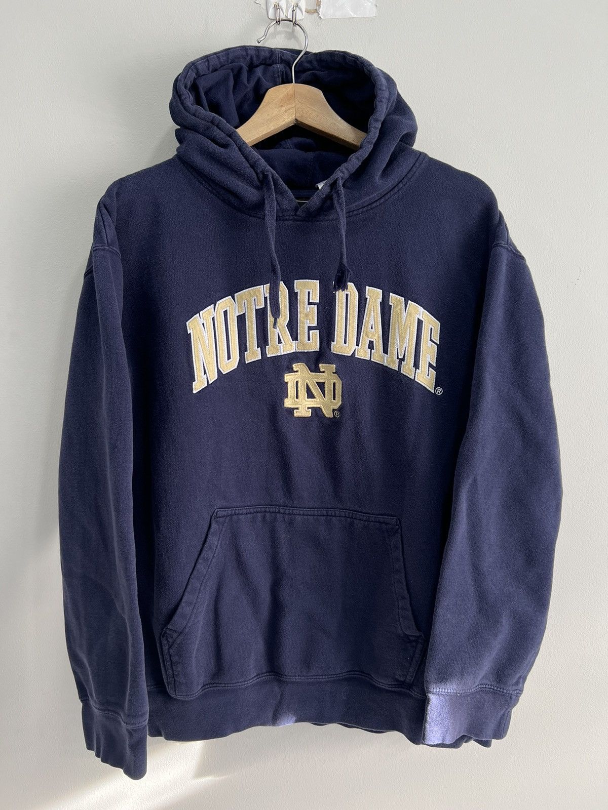 Vintage Notre Dame Hoodie Sweater T-Shirts, Sweatshirt | PodTeesHub.com