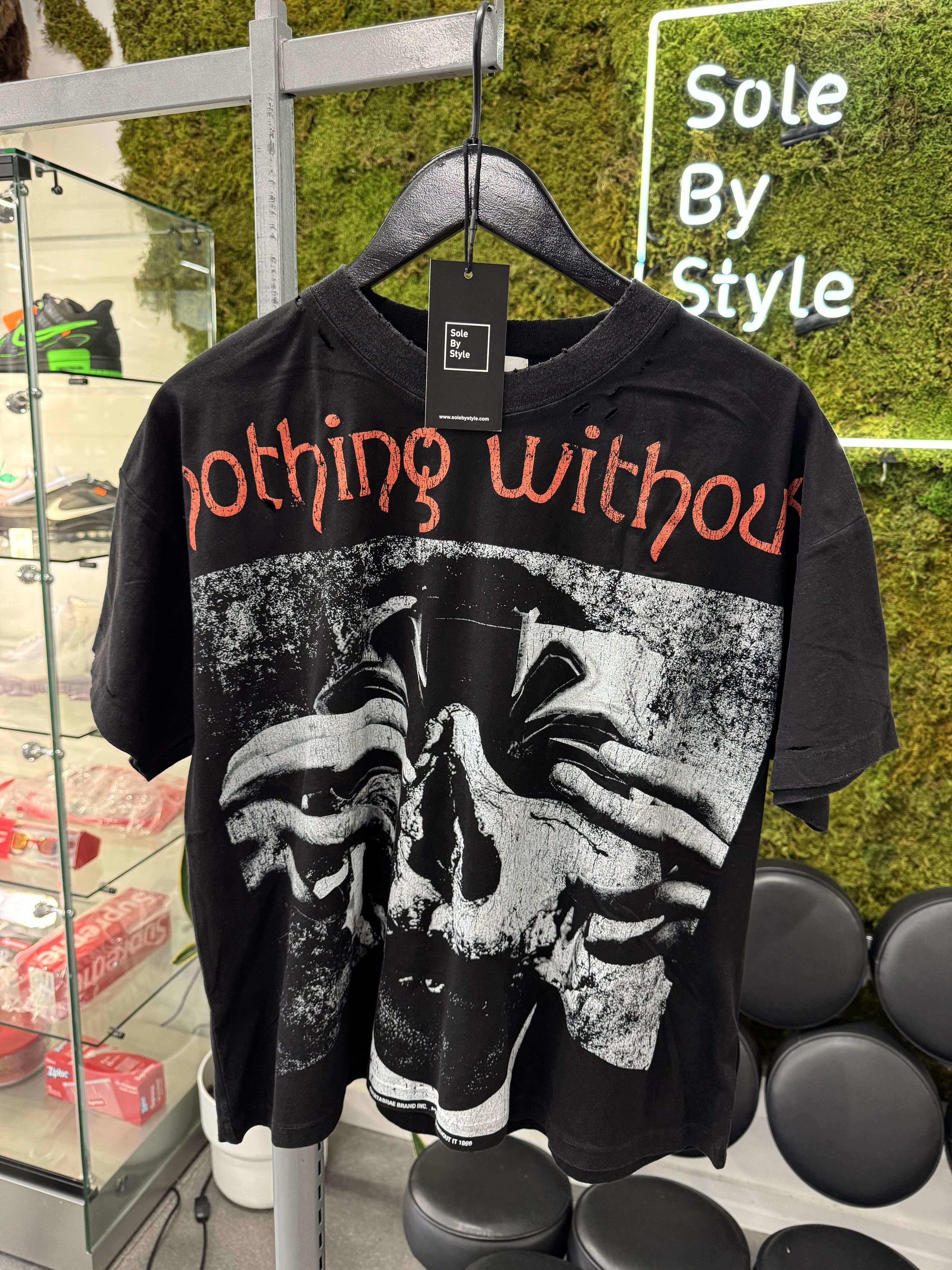 Vertabrae Pressure Point Distressed Tee Vintage Black Hoodie, Sweatshirt | PodTeesHub.com