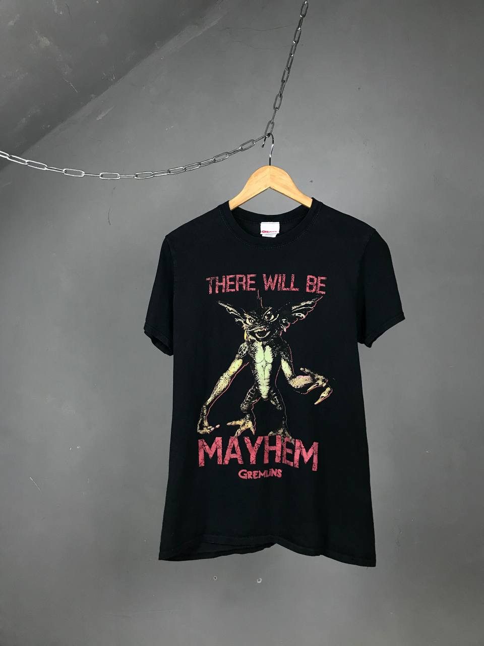 Gremlins Vintage Expert Horror Movie Tee Hoodie, Sweatshirt | PodTeesHub.com