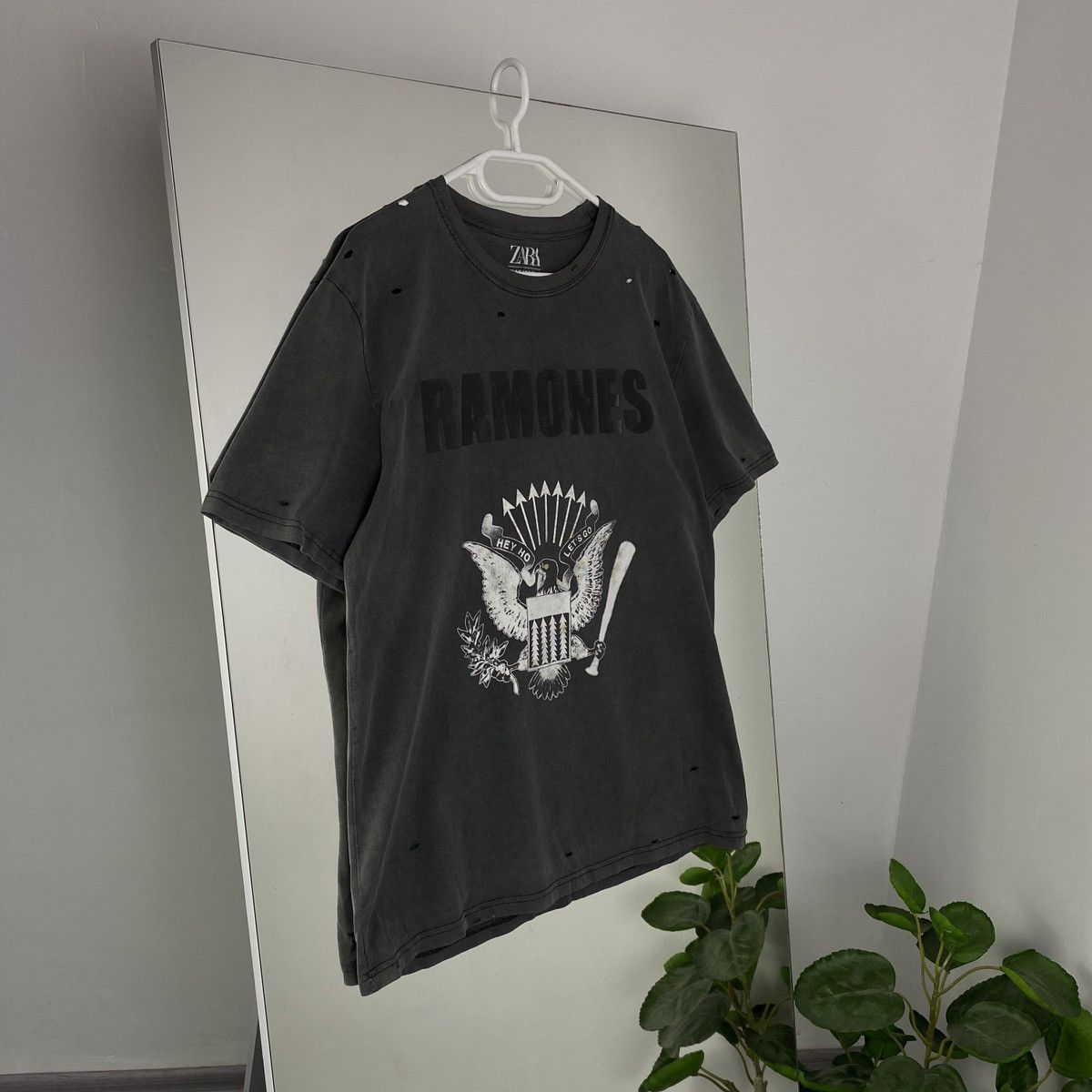 Band Tees Ramones Vintage Distressed T Shirt Y2k Hoodie, Sweatshirt | PodTeesHub.com