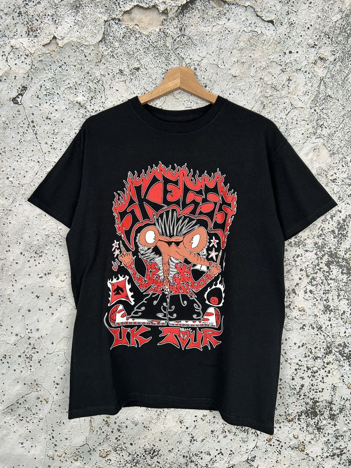 Vintage Skegss Tour Tee Graphic Tee Band Streetwear Avant Garde Hoodie, Sweatshirt | PodTeesHub.com