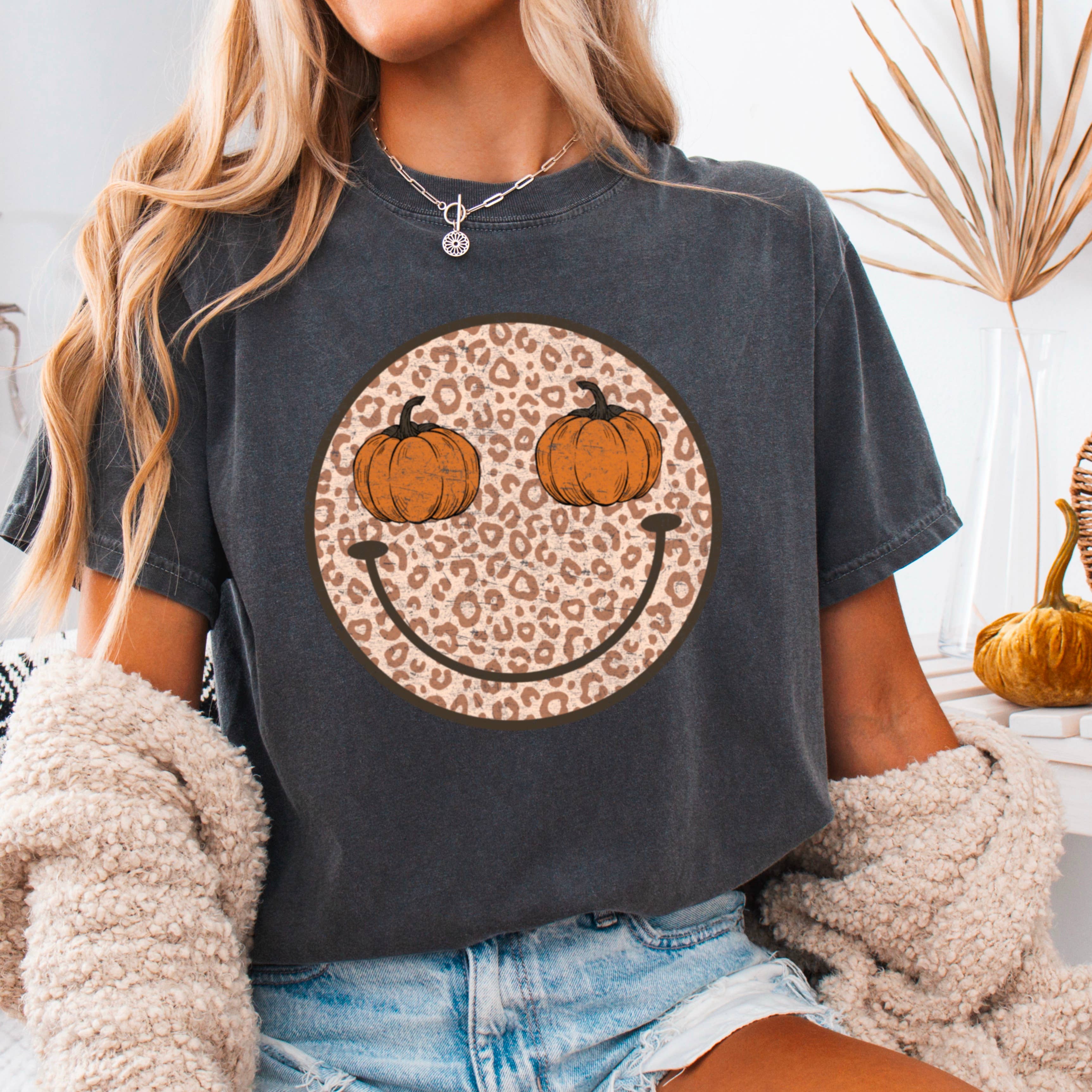Leopard Pumpkin Fall 2025 Graphic Shirt | Comfort Color Hoodie, Sweatshirt | PodTeesHub.com