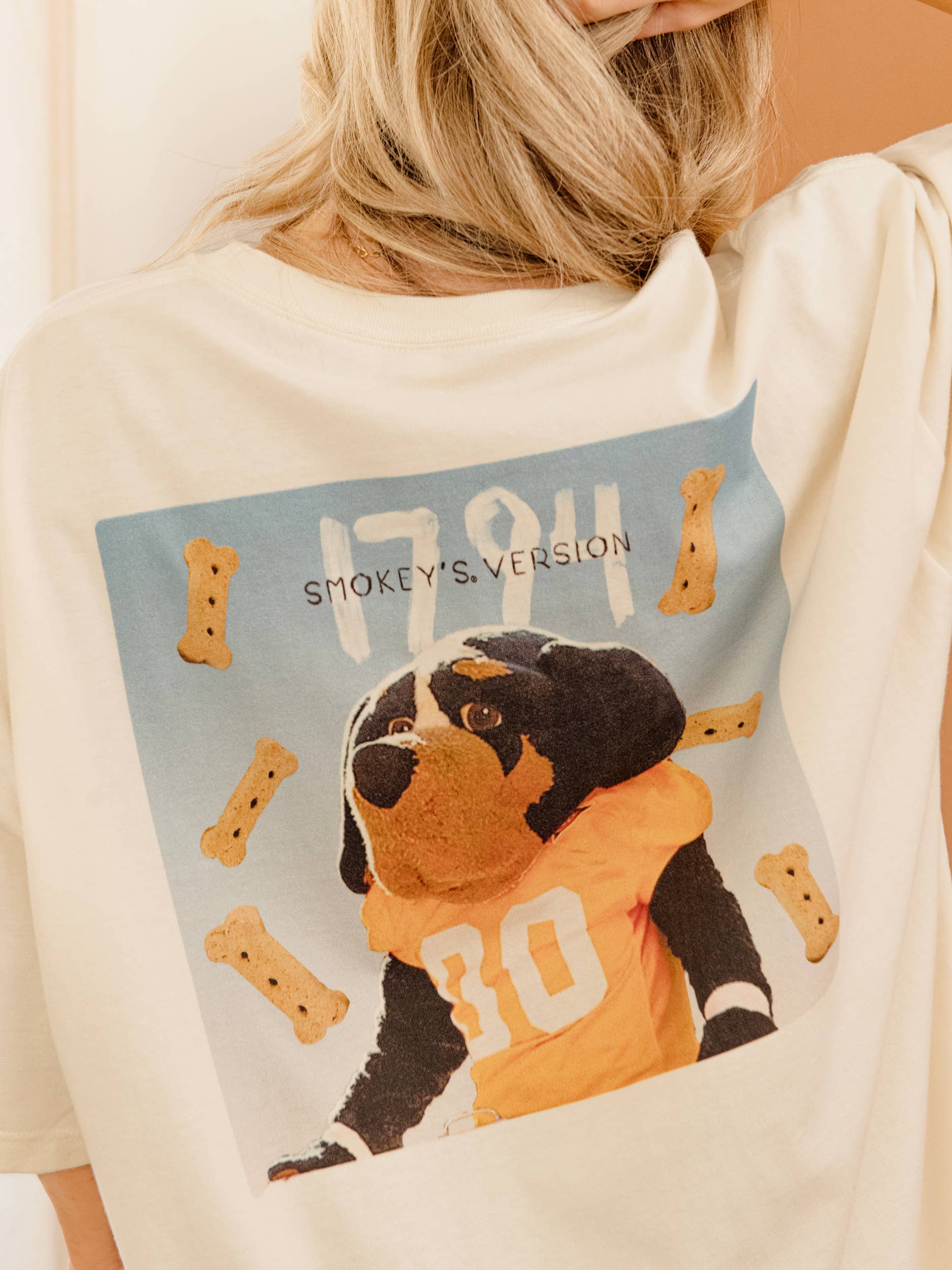 Tennessee Vols Smokey's Version Off White One Size Tee Hoodie, Sweatshirt | PodTeesHub.com