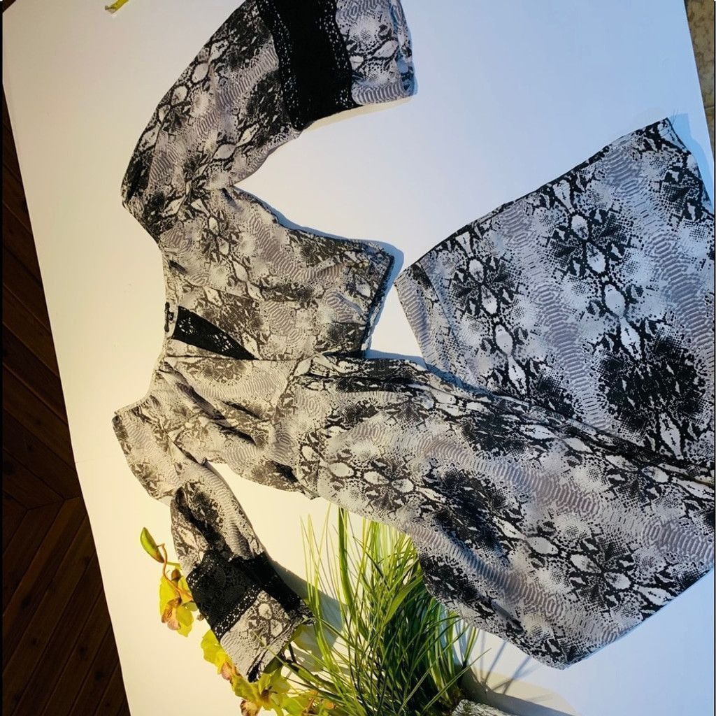 Xoxo Snake Skin Gray Print 2 Pcs Set Size S T-Shirts, Hoodie, Sweatshirt