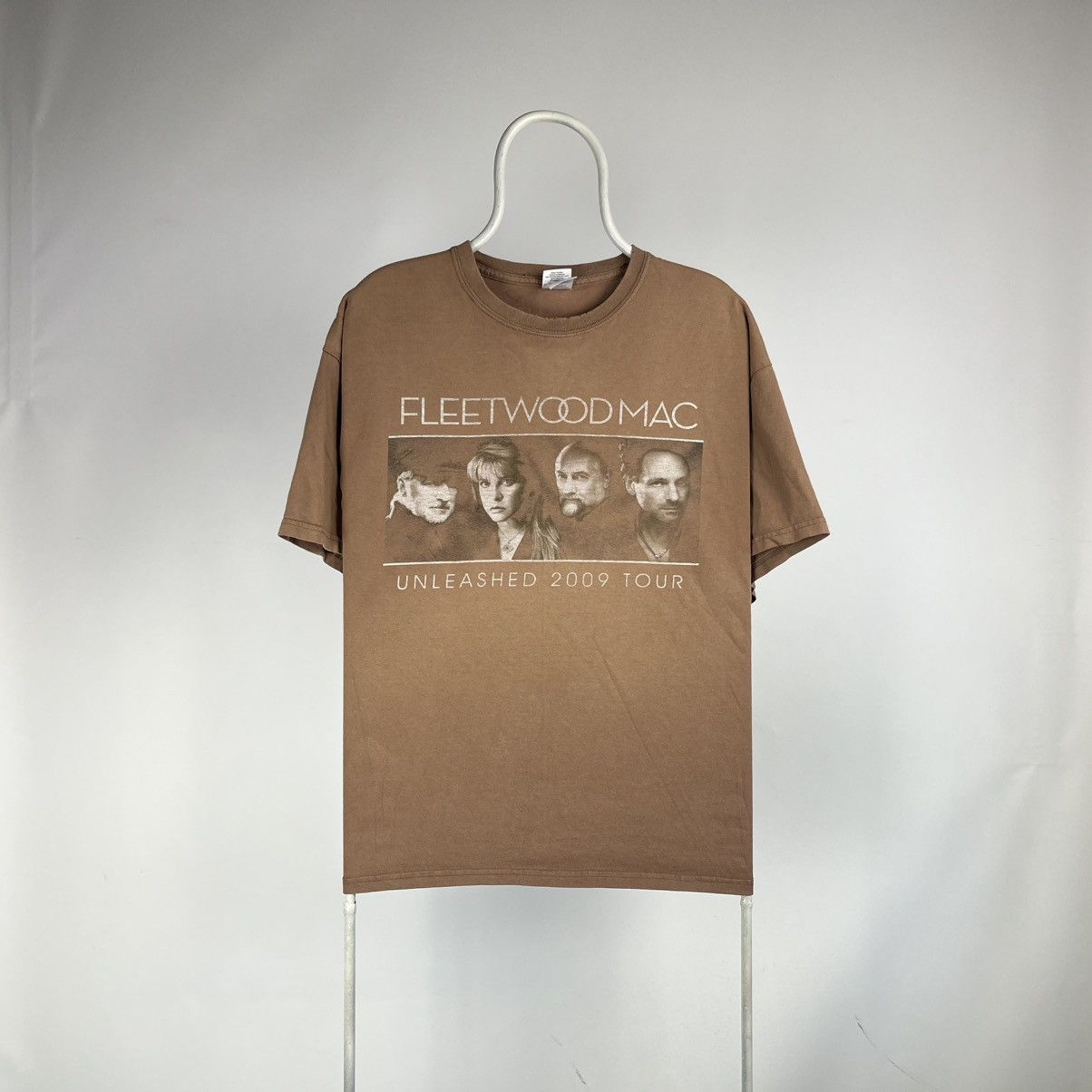 Band Tees Fleet Wood Mac Tshirt Tour Tee 2009 Size Xlarge Hoodie, Sweatshirt | PodTeesHub.com