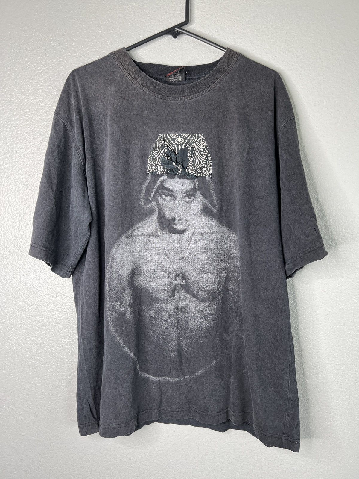 Rap Tees X Vintage Vintage Tupac Rap Tee Bandana Hoodie, Sweatshirt | PodTeesHub.com