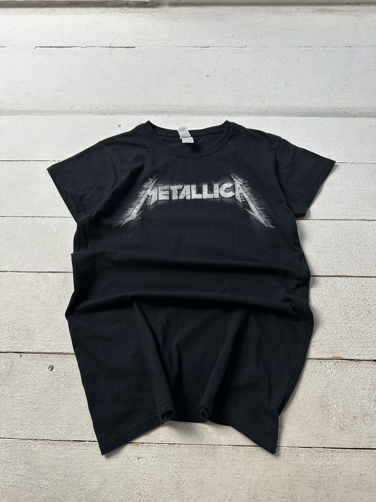 Rare Metallica 2016 Black Big Central Logo Wmns T Shirt Hoodie, Sweatshirt | PodTeesHub.com