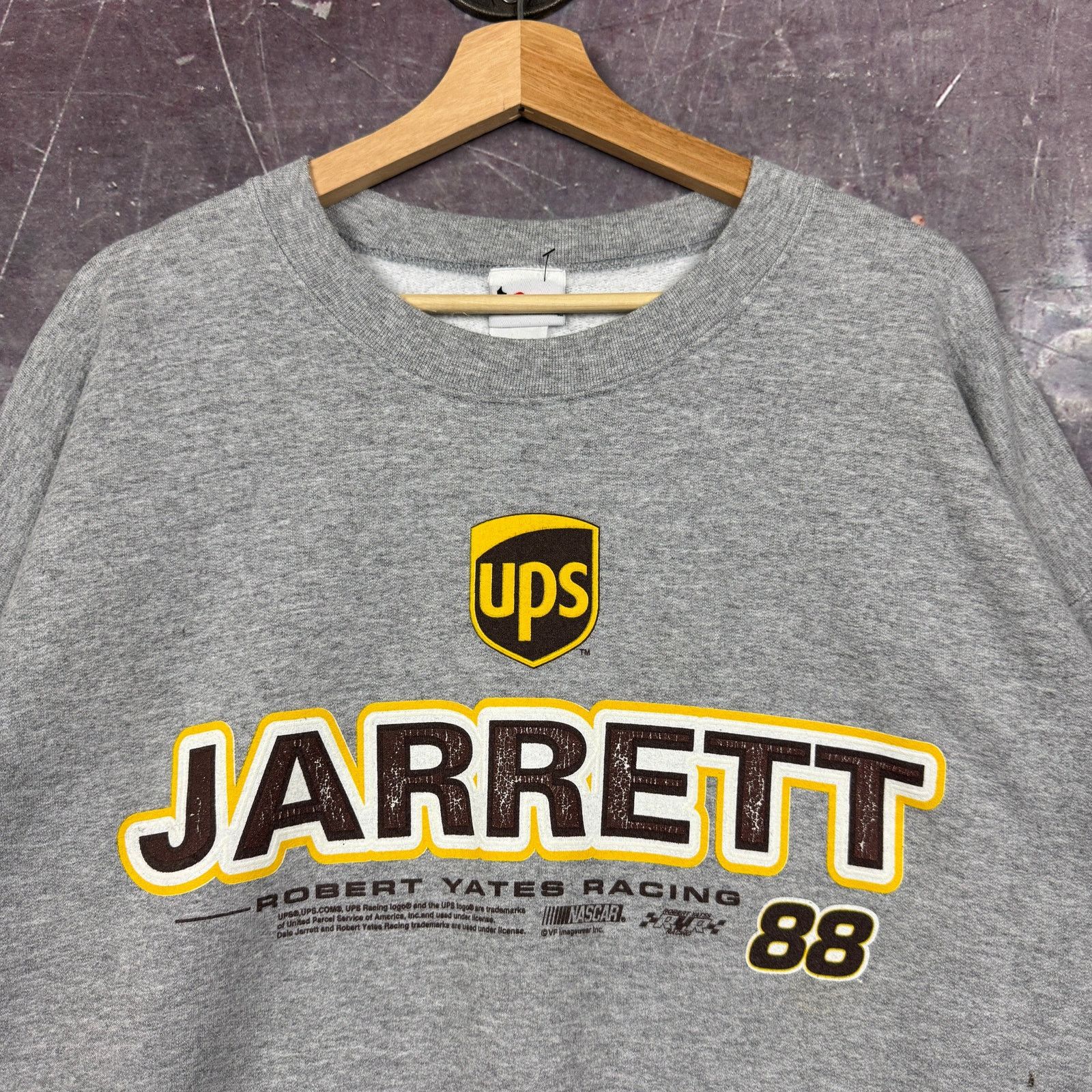 Vintage 00s Gray Dale Jarrett Ups Nascar L 1928 T-Shirts, Hoodie, Sweatshirt