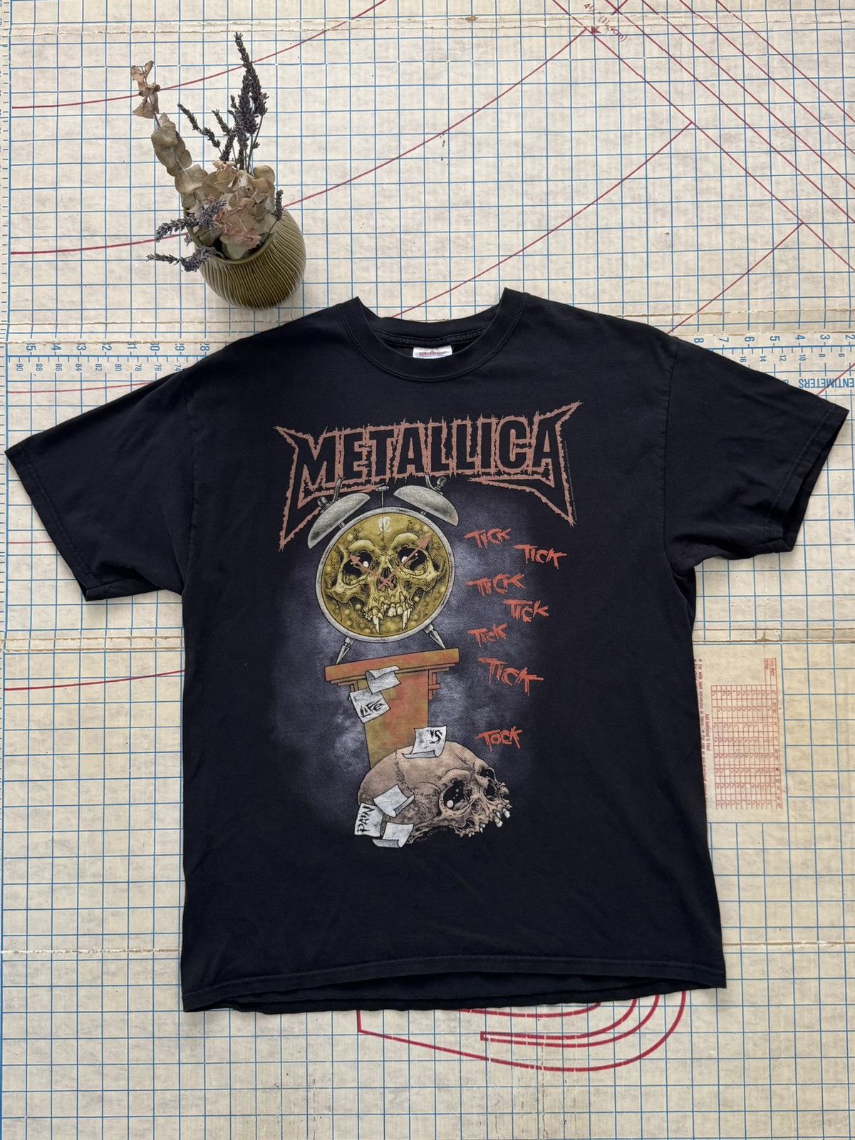 Vintage Metallica Pushead Graphic Tee Distressed Mens Large Hoodie, Sweatshirt | PodTeesHub.com