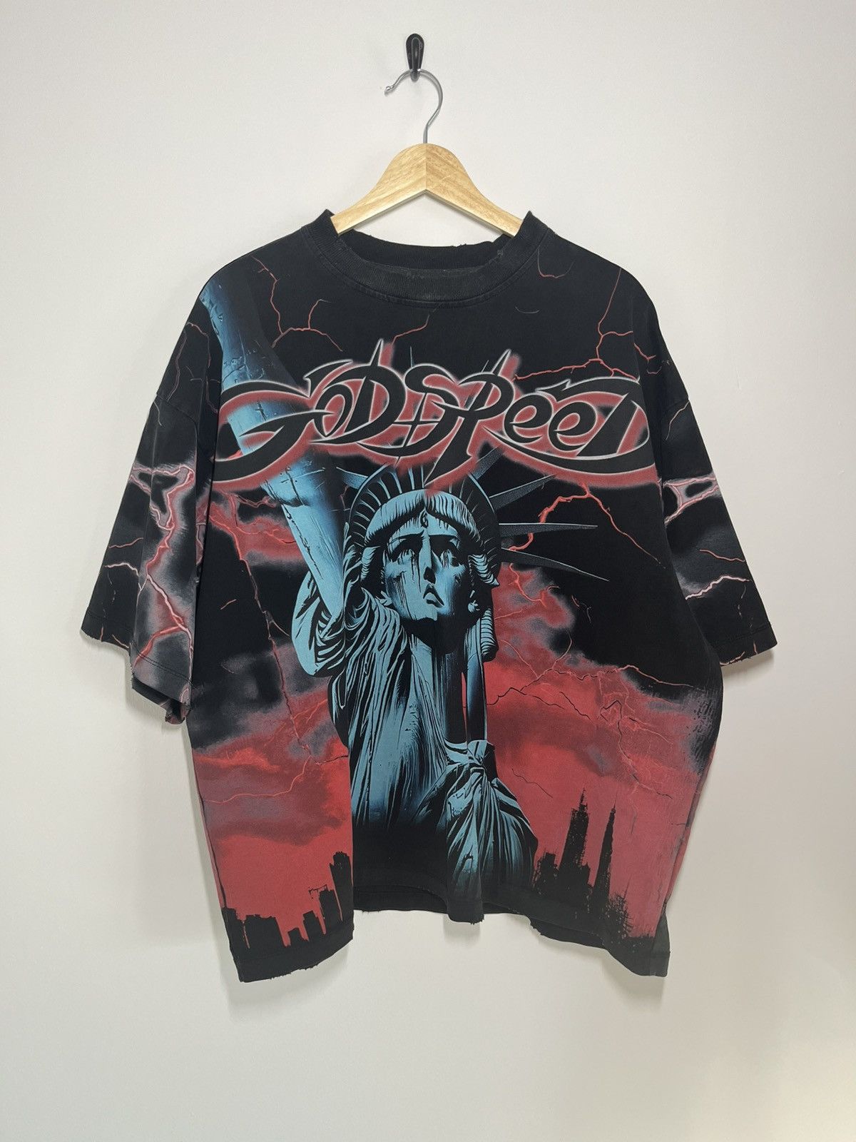 Godspeed Statue Of Liberty Voltage Lightning Tee Xl Hoodie, Sweatshirt | PodTeesHub.com