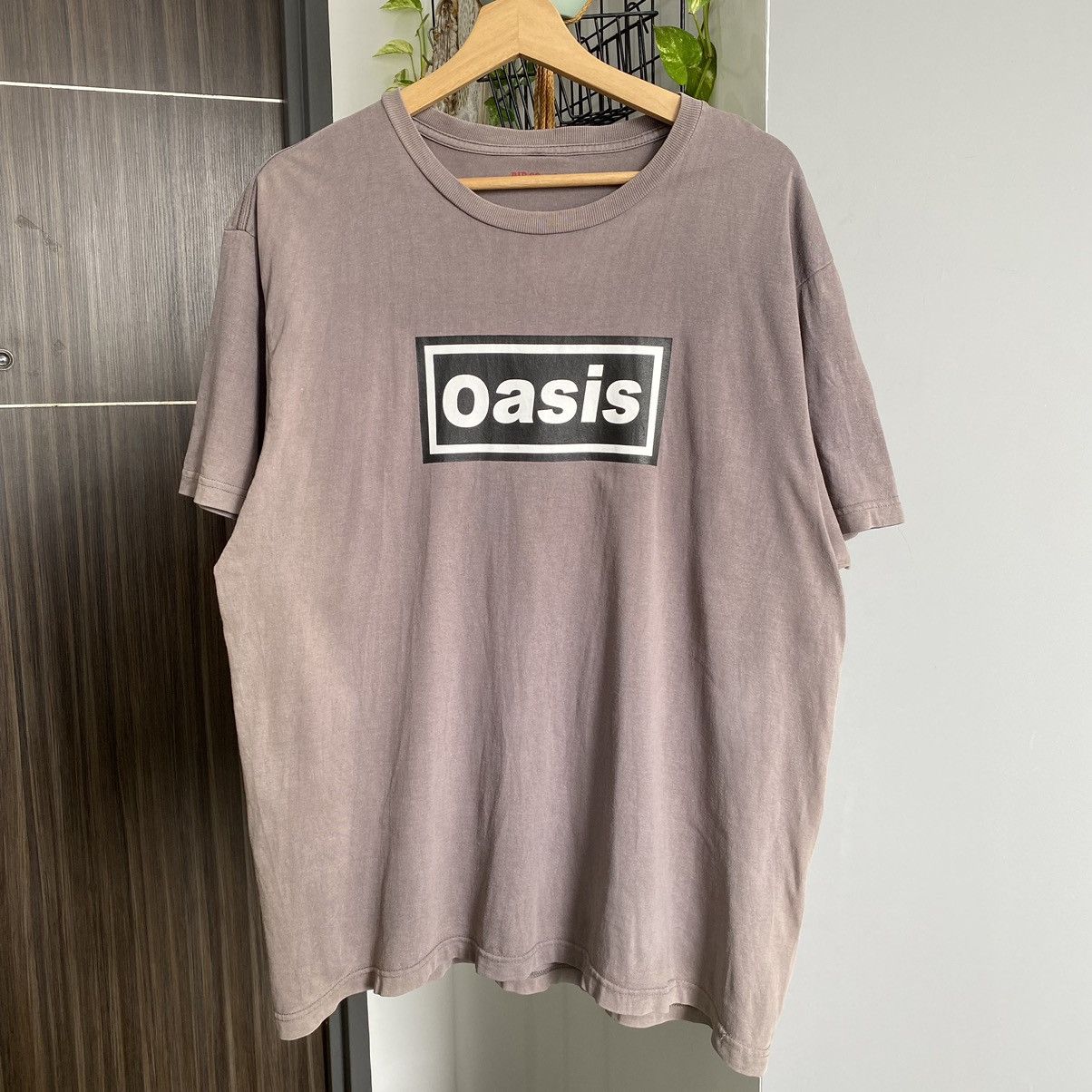 Band Tees Thrashed Faded Vintage Oasis Definitely Maybe Album Band Tee Hoodie, Sweatshirt | PodTeesHub.com