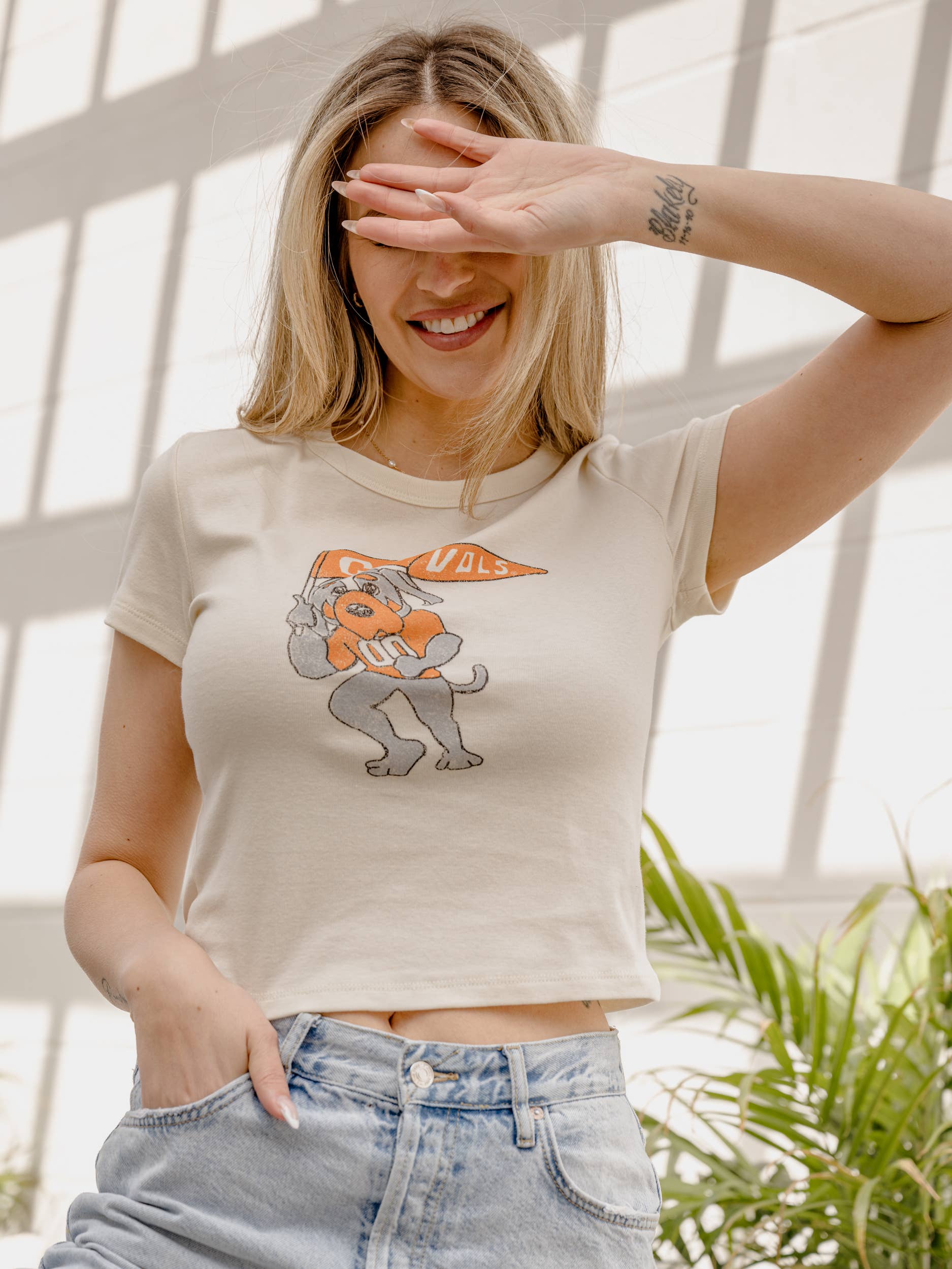 Tennessee Vols Mascot Flag Off White Micro Cropped Tee Hoodie, Sweatshirt | PodTeesHub.com