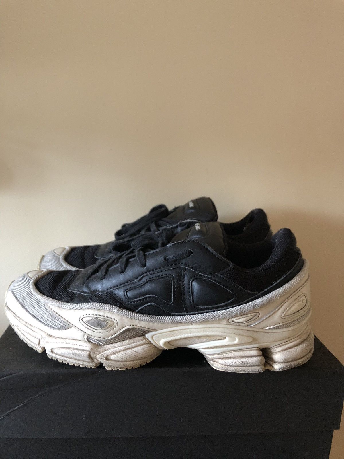 Simons Raf Simons X Ozweego Cream White T-Shirts, Hoodie, Sweatshirt | PodTeesHub.com
