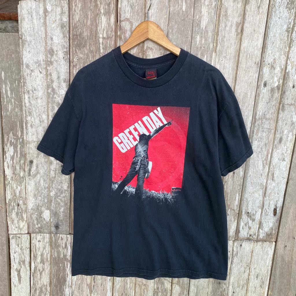 Band Tees Thrashed Faded 2005 Green Day American Idiot Tee Hoodie, Sweatshirt | PodTeesHub.com