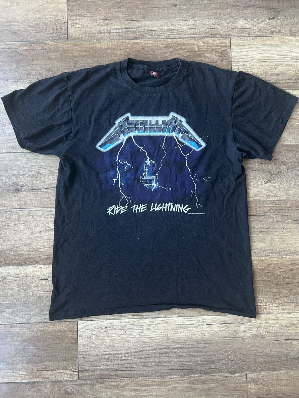 Metallica Rare Vintage 1994 Metallica Ride The Lightning Graphic Tee Hoodie, Sweatshirt | PodTeesHub.com