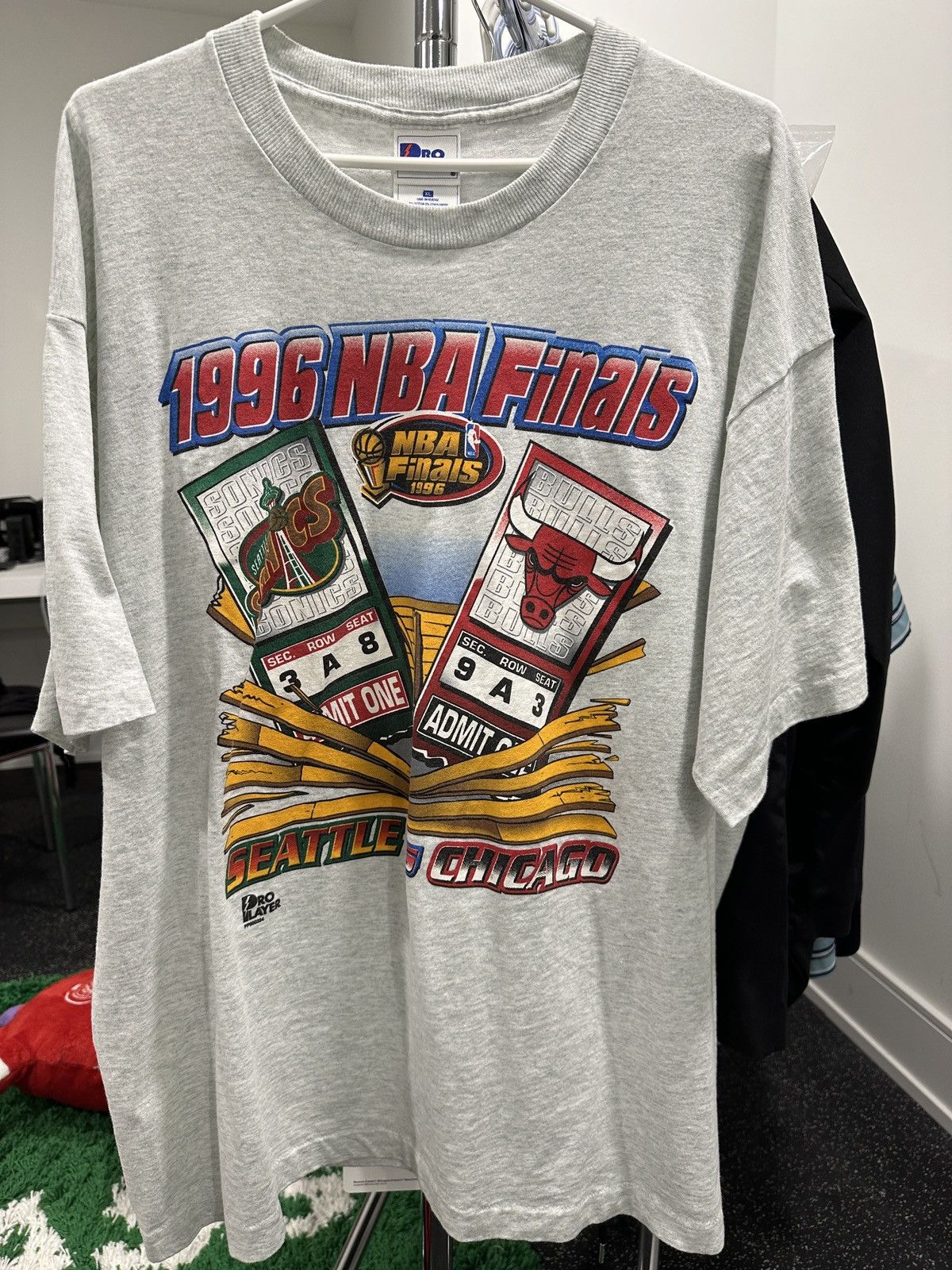 Vintage Pro Player Nba 1996 Finals Bulls Sonics Tshirt Hoodie, Sweatshirt | PodTeesHub.com