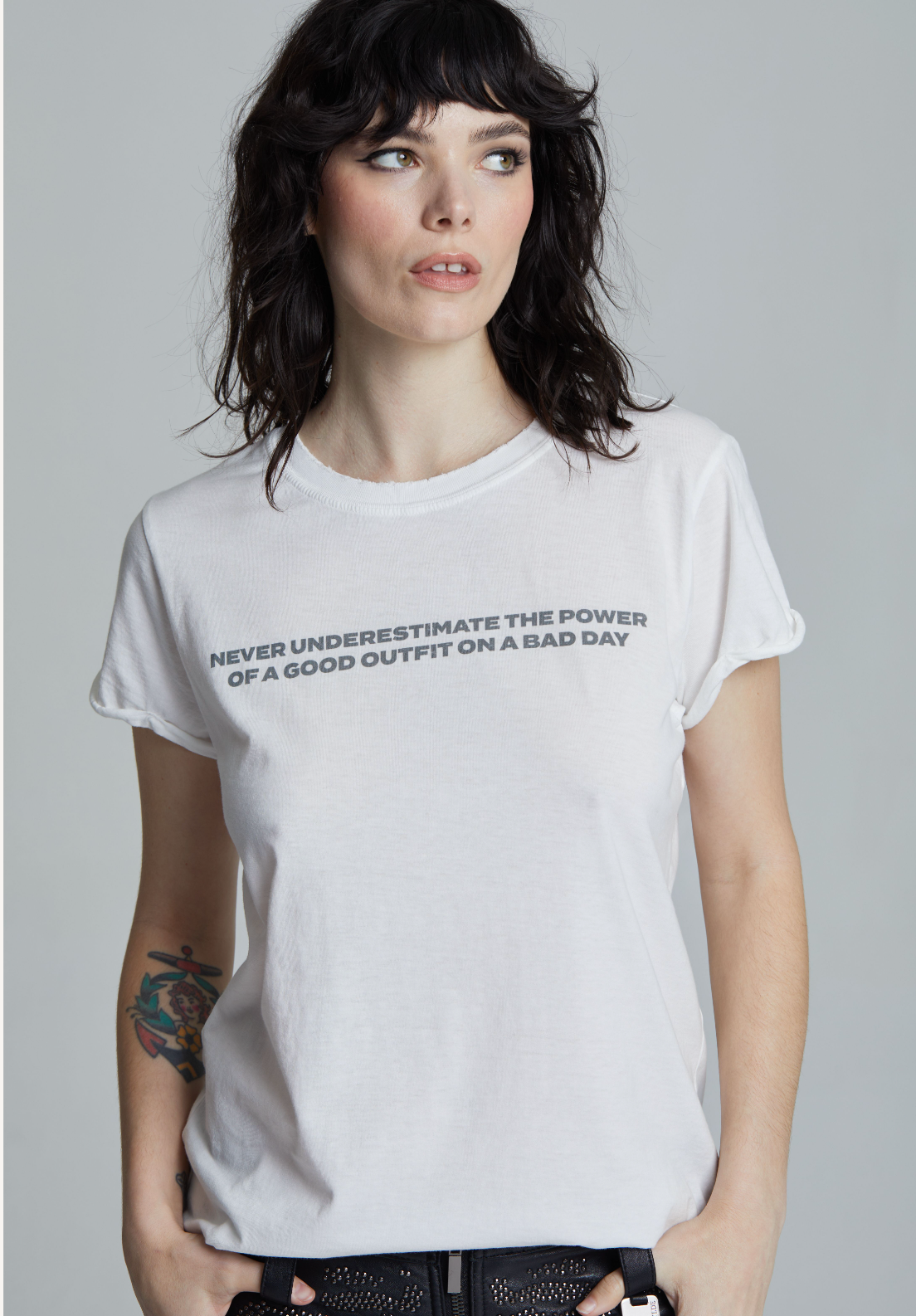 23105 - Good Outfit White Ss Tee Hoodie, Sweatshirt | PodTeesHub.com