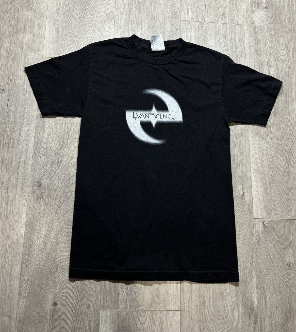Band Tees Vintage Evanescence Adult Small Short Sleeve Shirt Y2k 2000s Hoodie, Sweatshirt | PodTeesHub.com