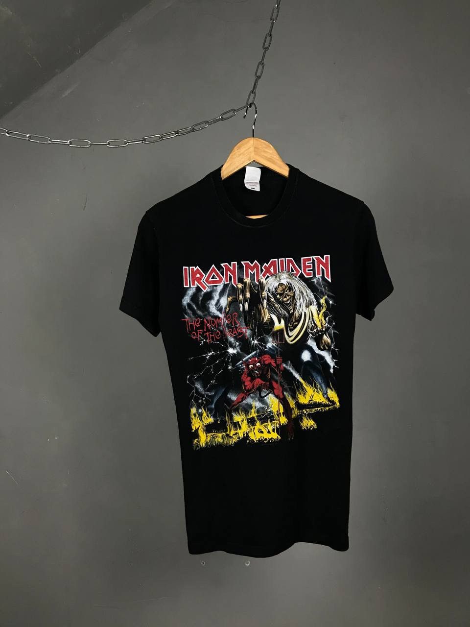 Iron Maiden X Vintage Iron Maiden 2010 Vintage Rock Band Tee Hoodie, Sweatshirt | PodTeesHub.com
