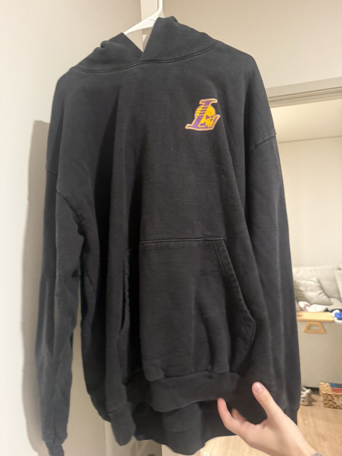 Lotas Warren Lotas X Lakers 2020 Champion Hoodie Lebron Xxl T-Shirts, Sweatshirt | PodTeesHub.com
