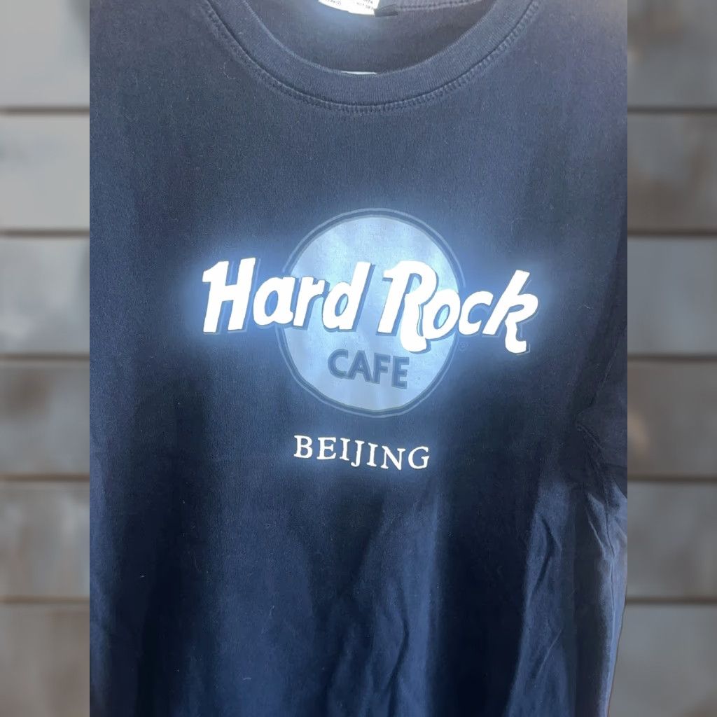 Hard Rock Cafe Vintage Hard Rock Cafe Beijing Retro Logo Crew Neck Short Sleeve 2xl Red T-Shirts, Hoodie, Sweatshirt