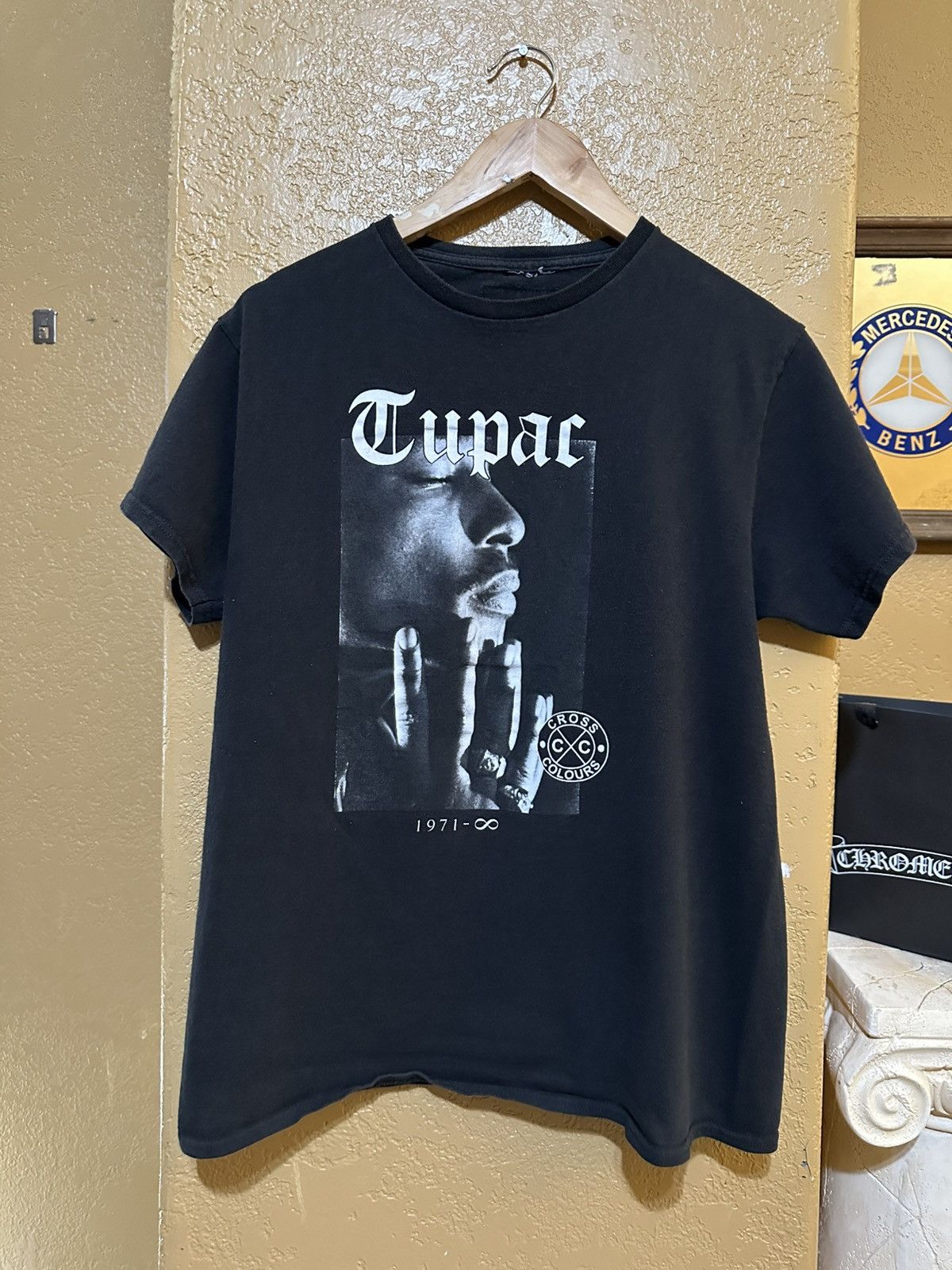 Rap Tees X Vintage Tupac X Cross Colours Memorial Tee 2pac Hoodie, Sweatshirt | PodTeesHub.com