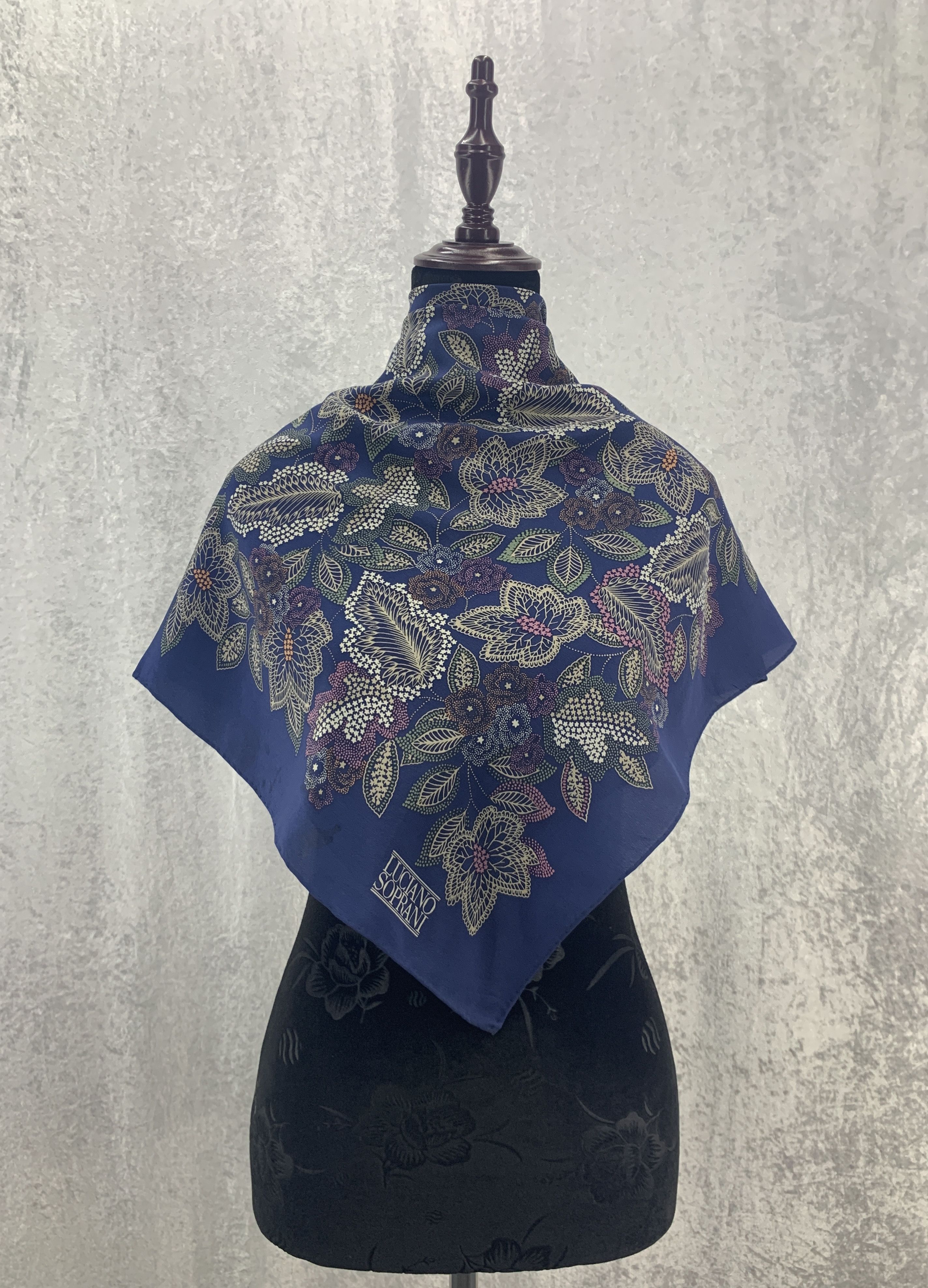 Vintage Luciano Soprani Silk Scarf Square Scarf Sca54 T-Shirts, Hoodie, Sweatshirt | PodTeesHub.com