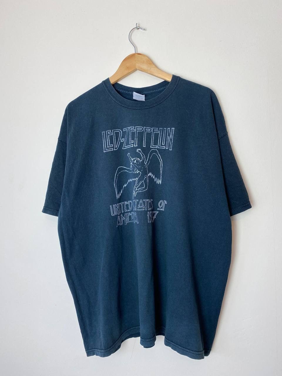 Led Zeppelin X Vintage Led Zeppelin 2000 United States Of America 1977 T Shirt Hoodie, Sweatshirt | PodTeesHub.com