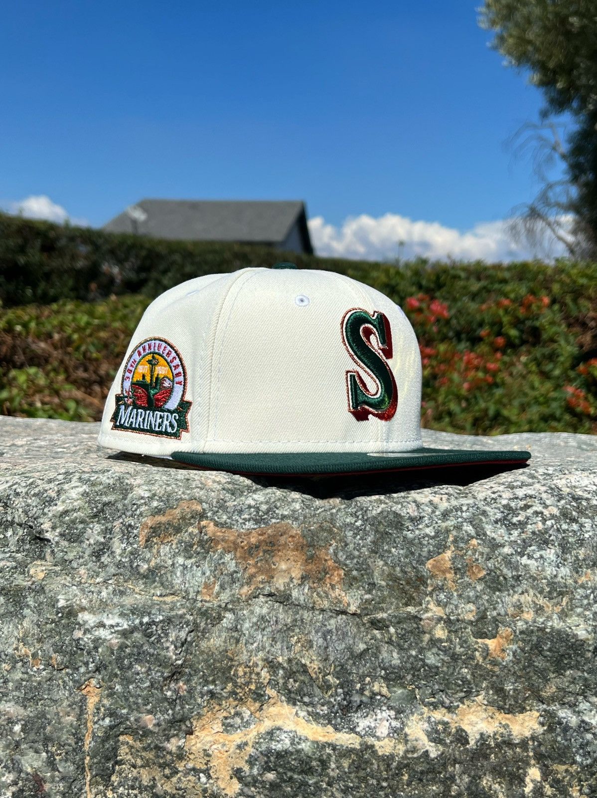 New Era 7 5 8 Seattle Mariners Nba Cross Over Super Sonic Two Tone T-Shirts, Hoodie, Sweatshirt | PodTeesHub.com