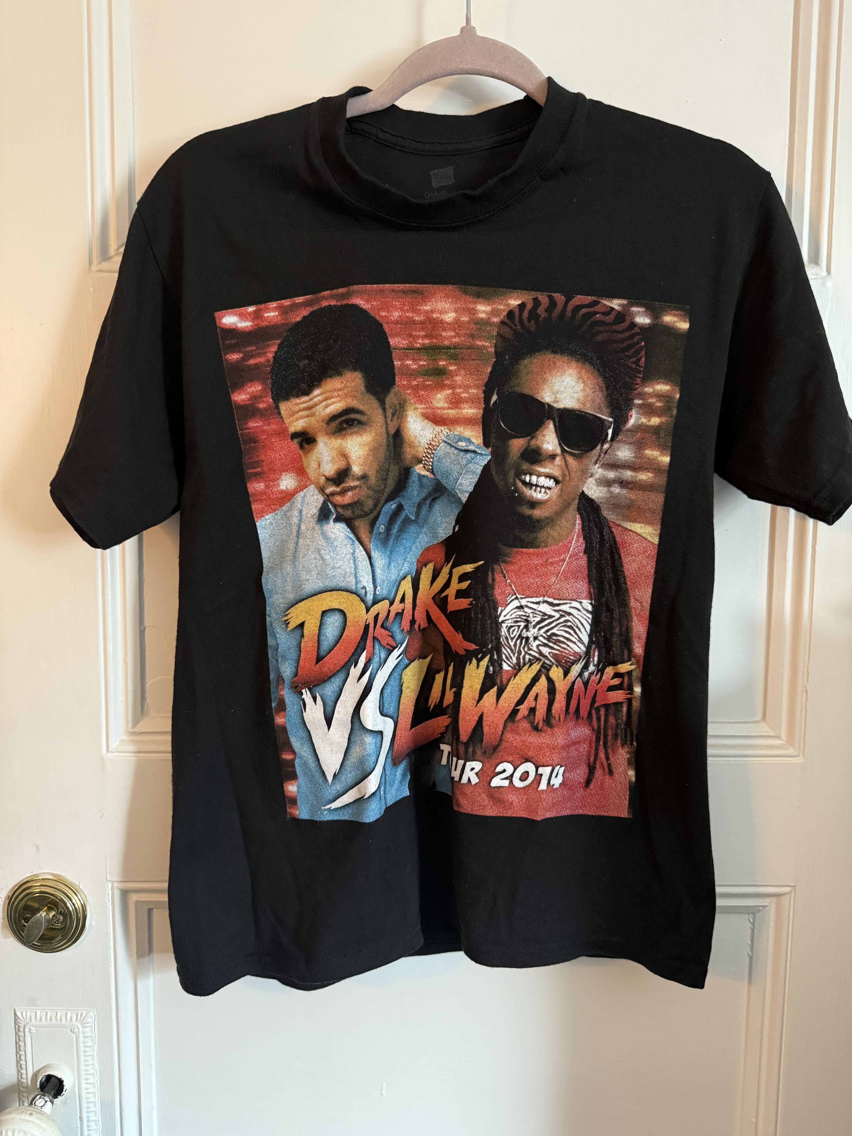 Rap Tees 2014 Drake Vs Lil Wayne Tour Tee Shirt Hoodie, Sweatshirt | PodTeesHub.com