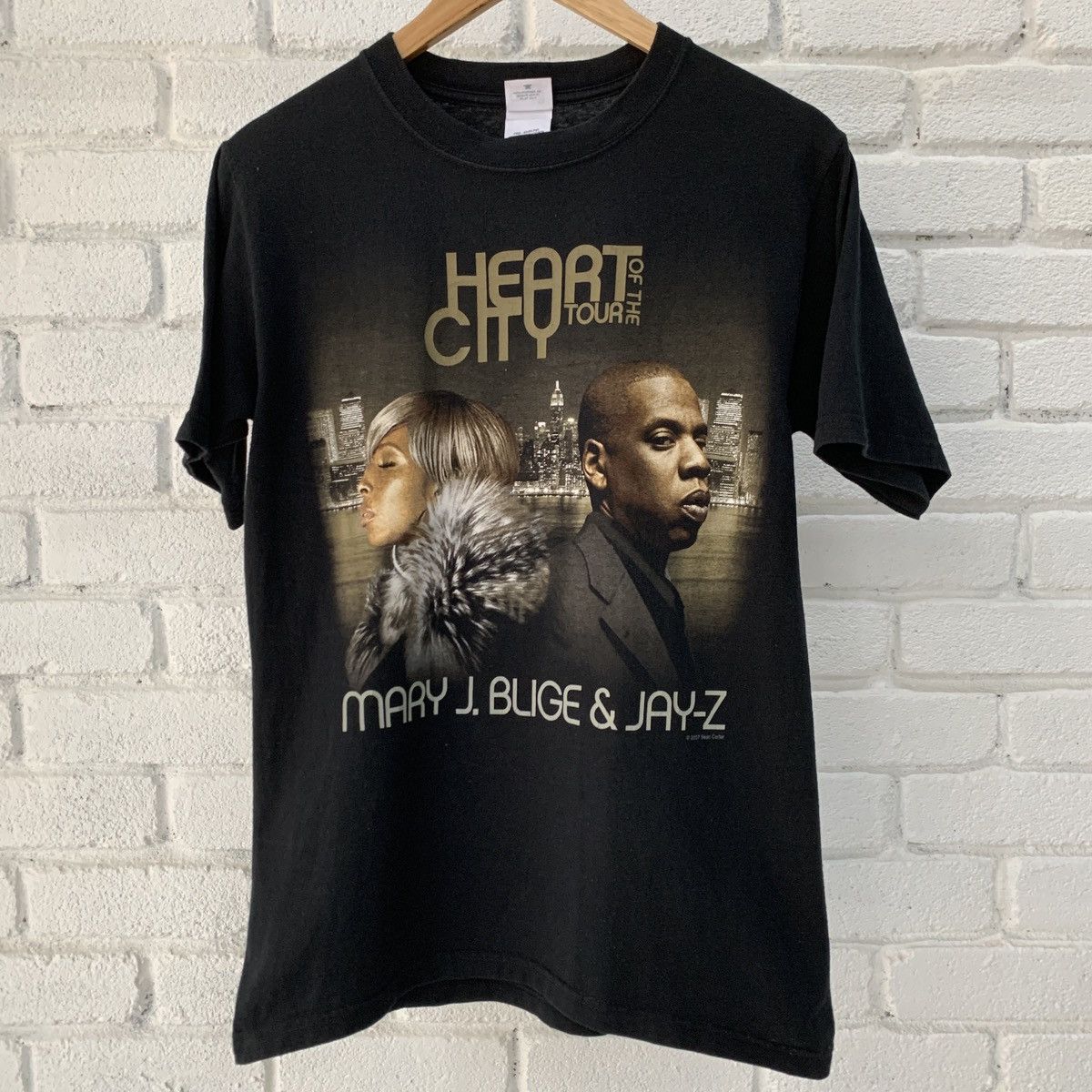 Jay Z X Rap Tees 08 S Jay Z Mary J Blige Heart Of The City Tour Tee Hoodie, Sweatshirt | PodTeesHub.com