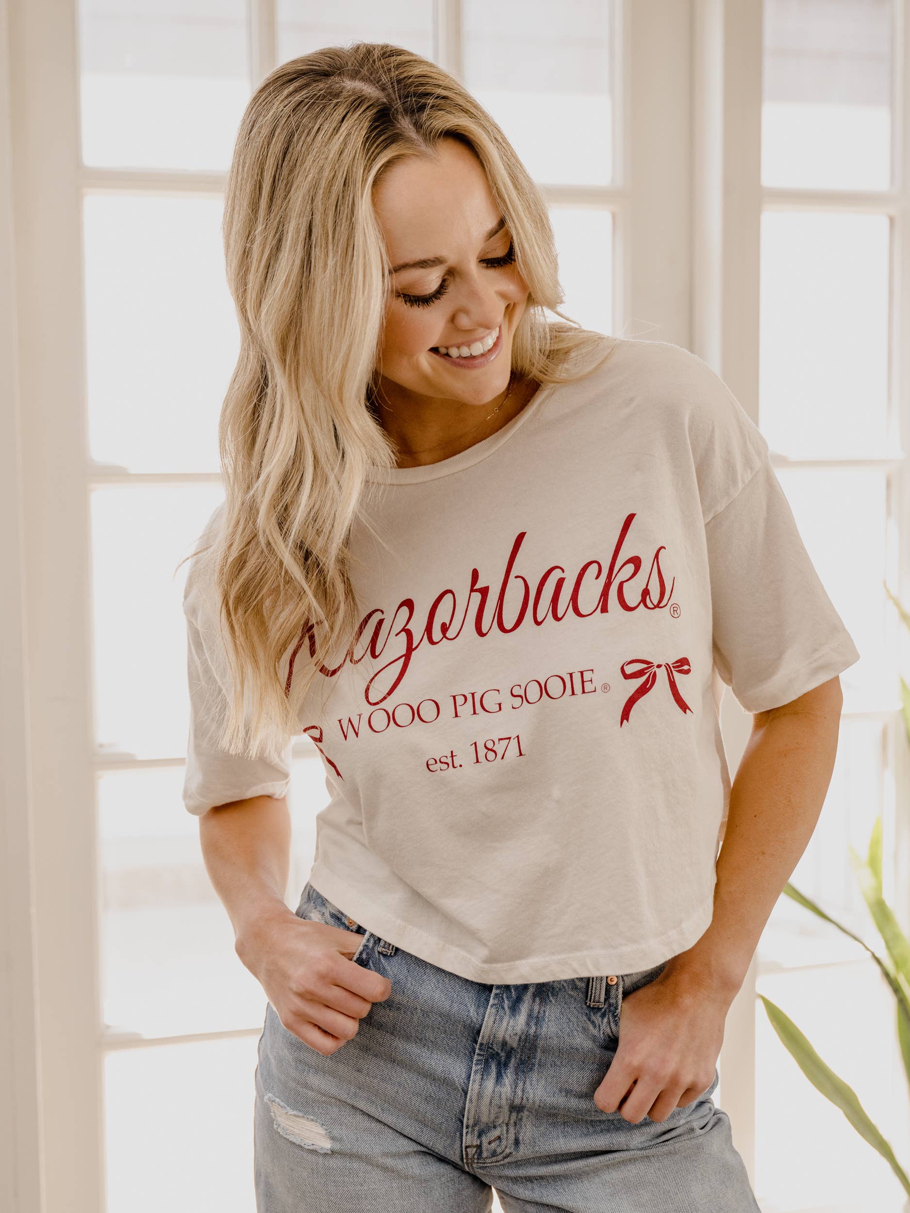 Arkansas Razorbacks Established Bows Off White Cropped Tee Hoodie, Sweatshirt | PodTeesHub.com