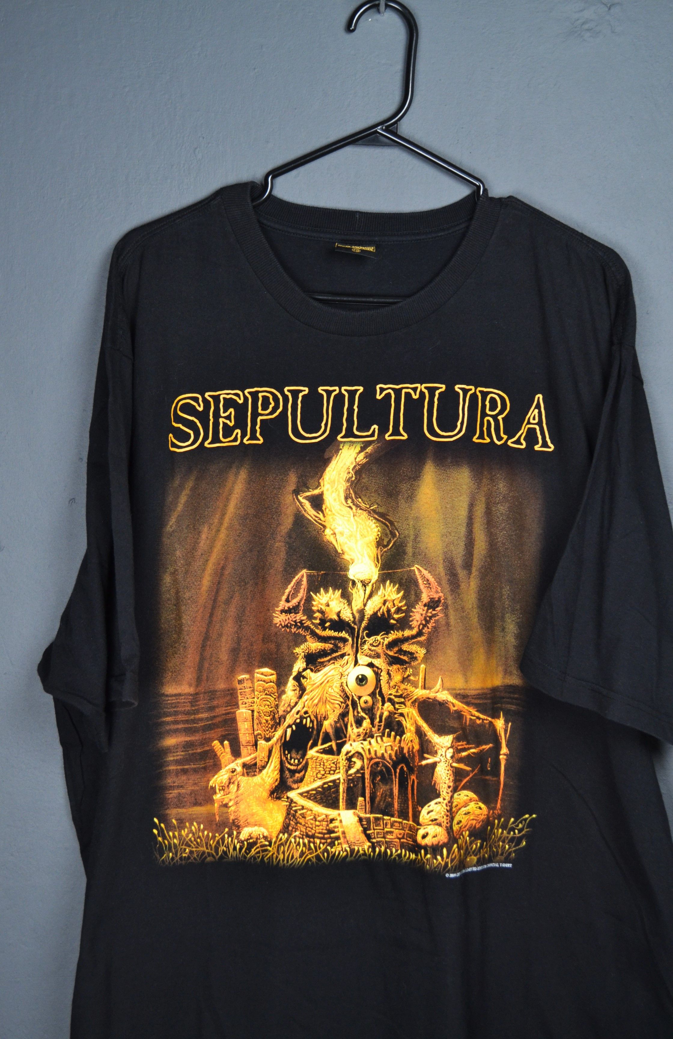Band Tees Sepultura Arise Mexican South American Merch Xxl 2009 Hoodie, Sweatshirt | PodTeesHub.com