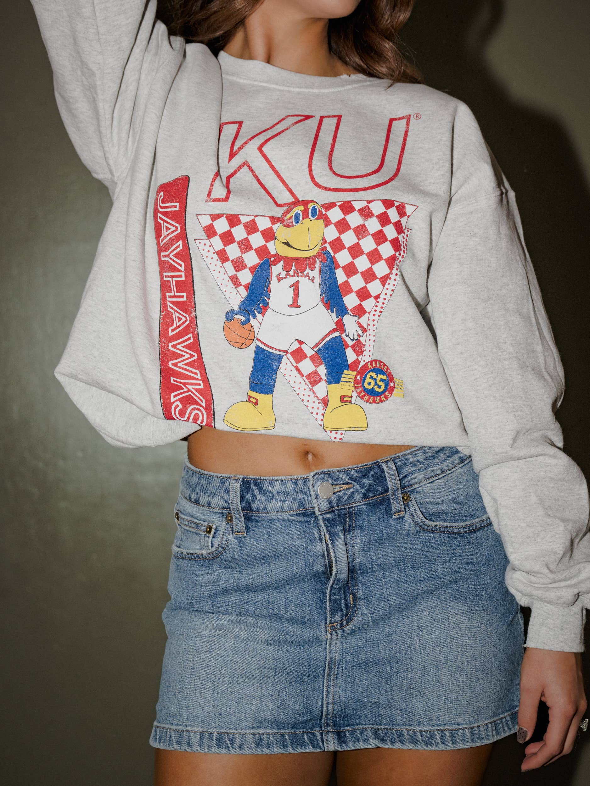 Ku Jayhawks Courtside Hoops Ash Gray Thrifted Sweatshirt T-Shirts, Hoodie | PodTeesHub.com
